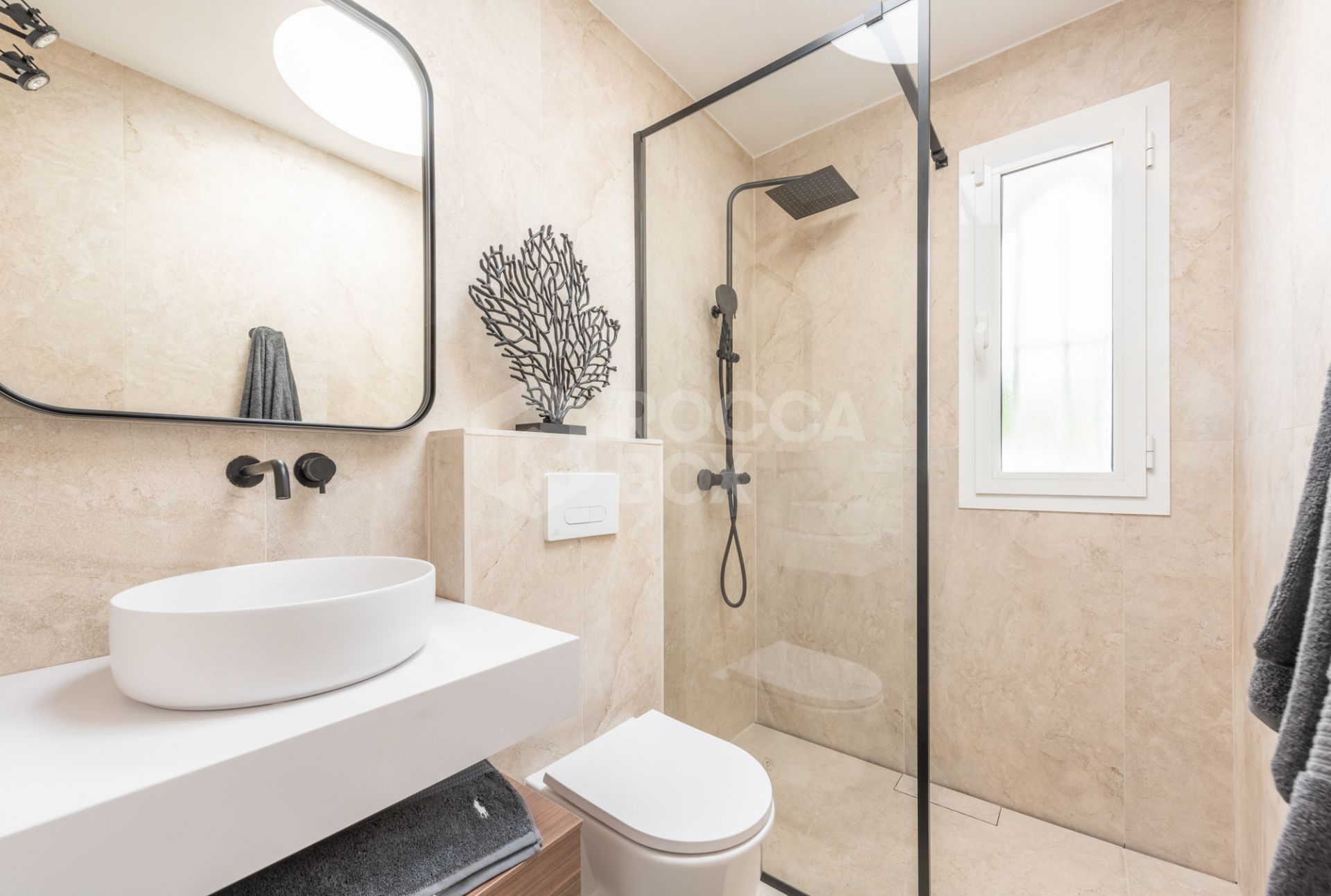 Exquisite Three-Bedroom Luxury Villa with Sea Views and Direct Beach Access