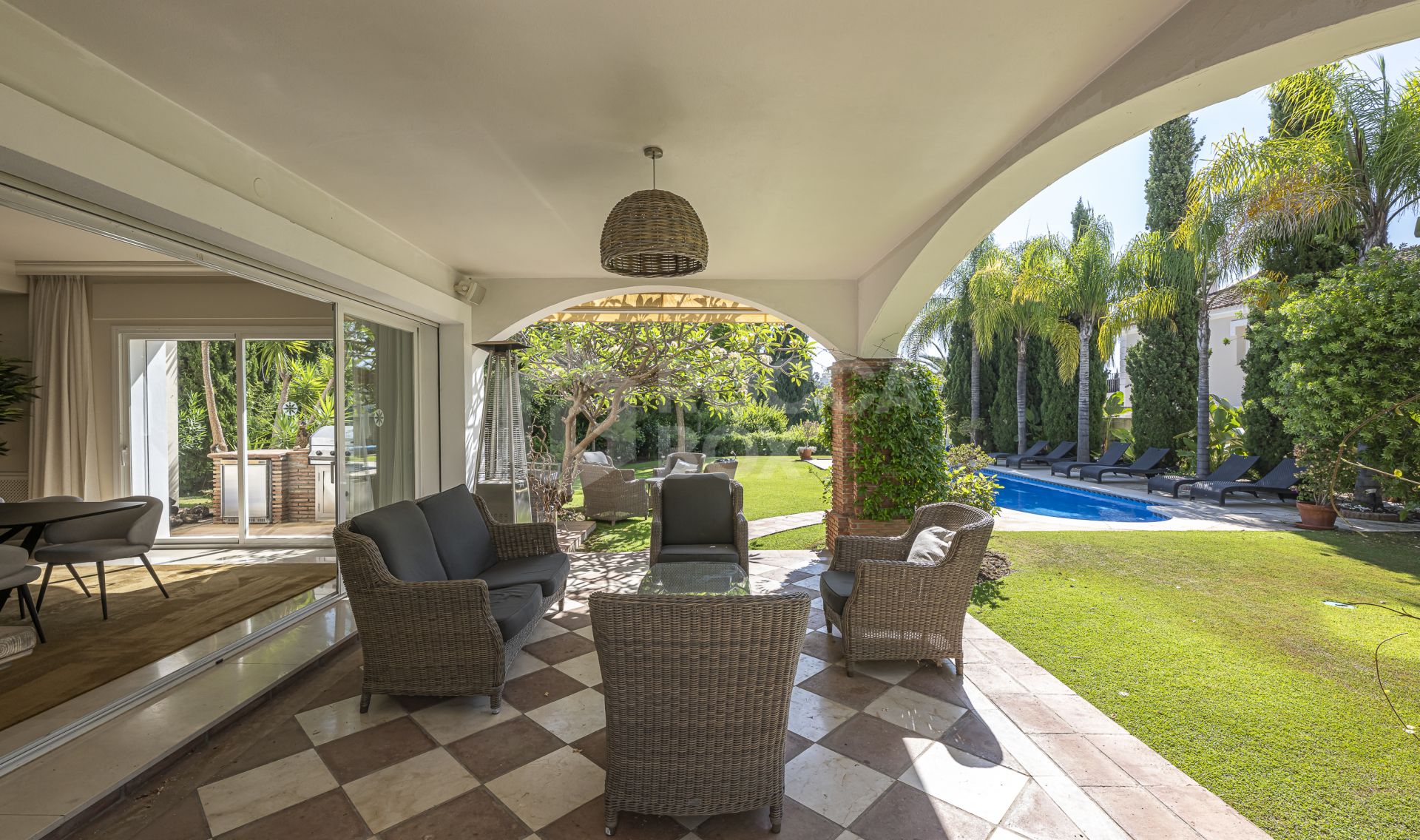 Exquisite Frontline Golf Luxury Villa with Private Pool and Garden