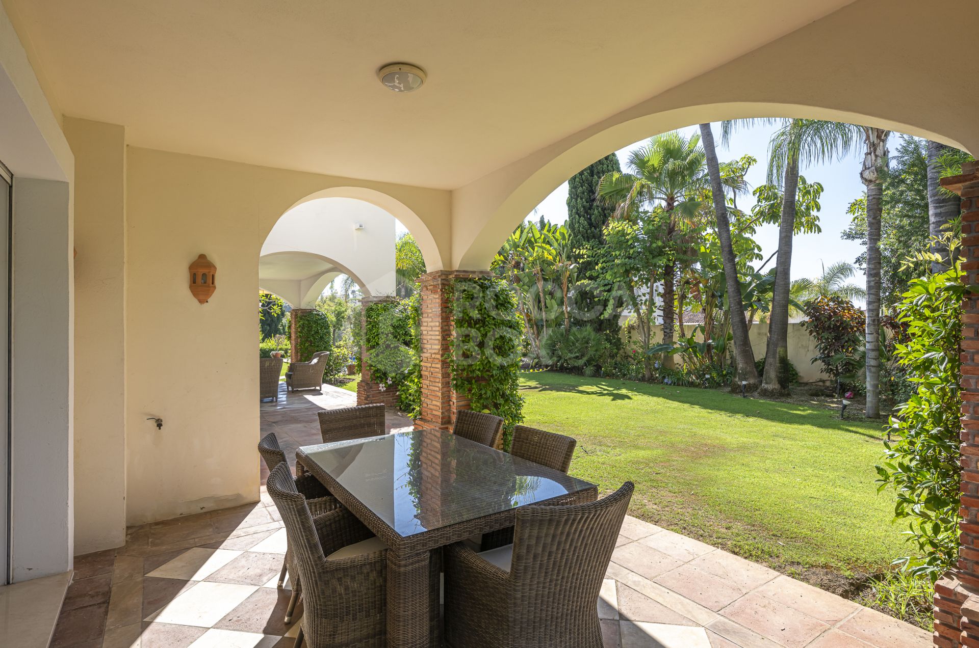Exquisite Frontline Golf Luxury Villa with Private Pool and Garden