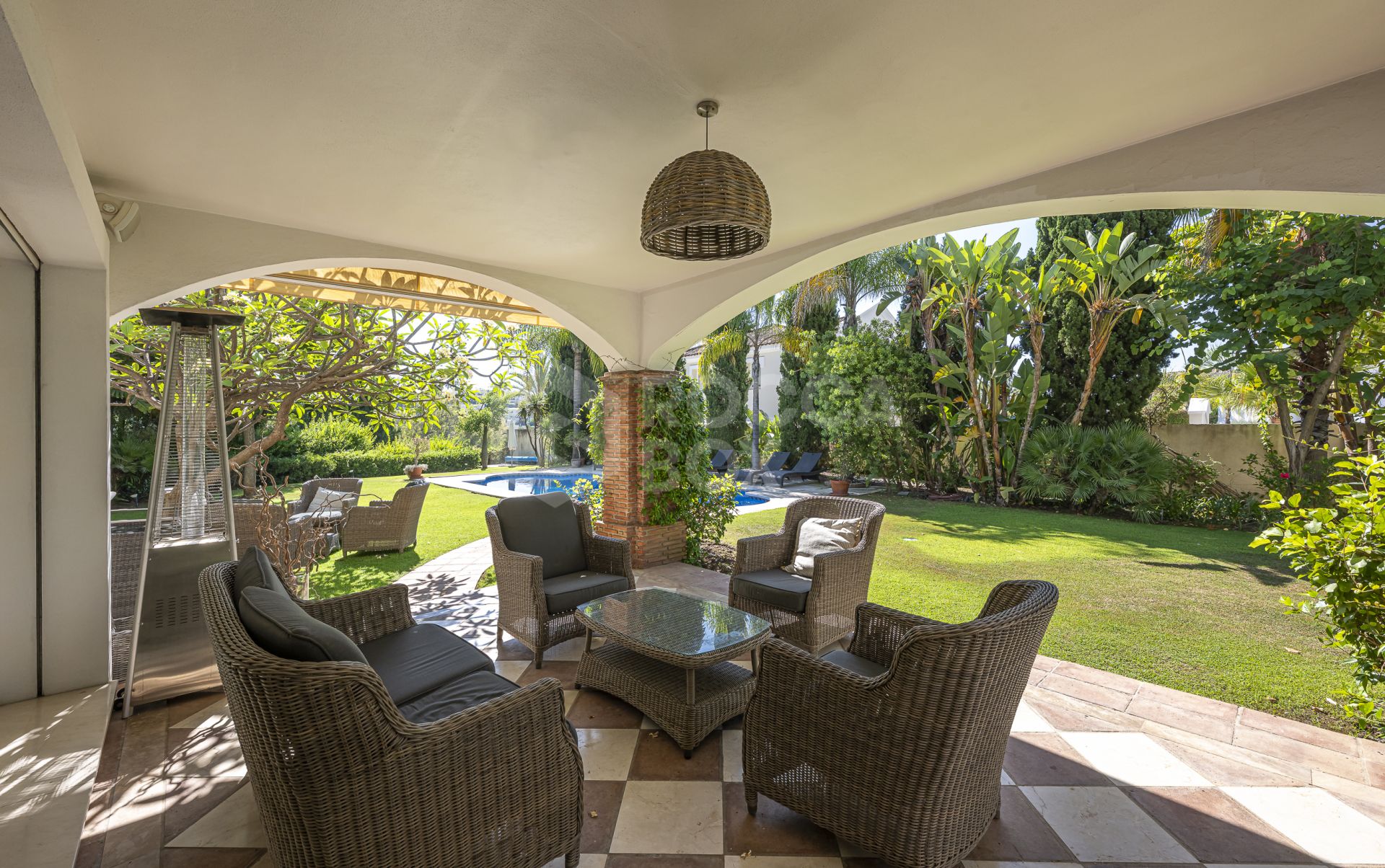 Exquisite Frontline Golf Luxury Villa with Private Pool and Garden