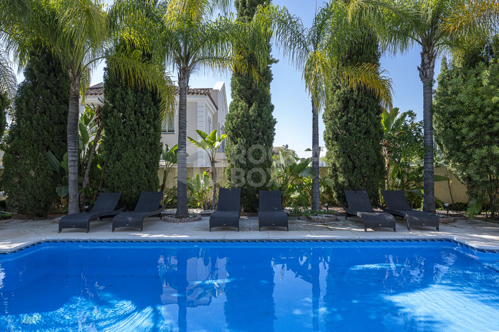 Exquisite Frontline Golf Luxury Villa with Private Pool and Garden