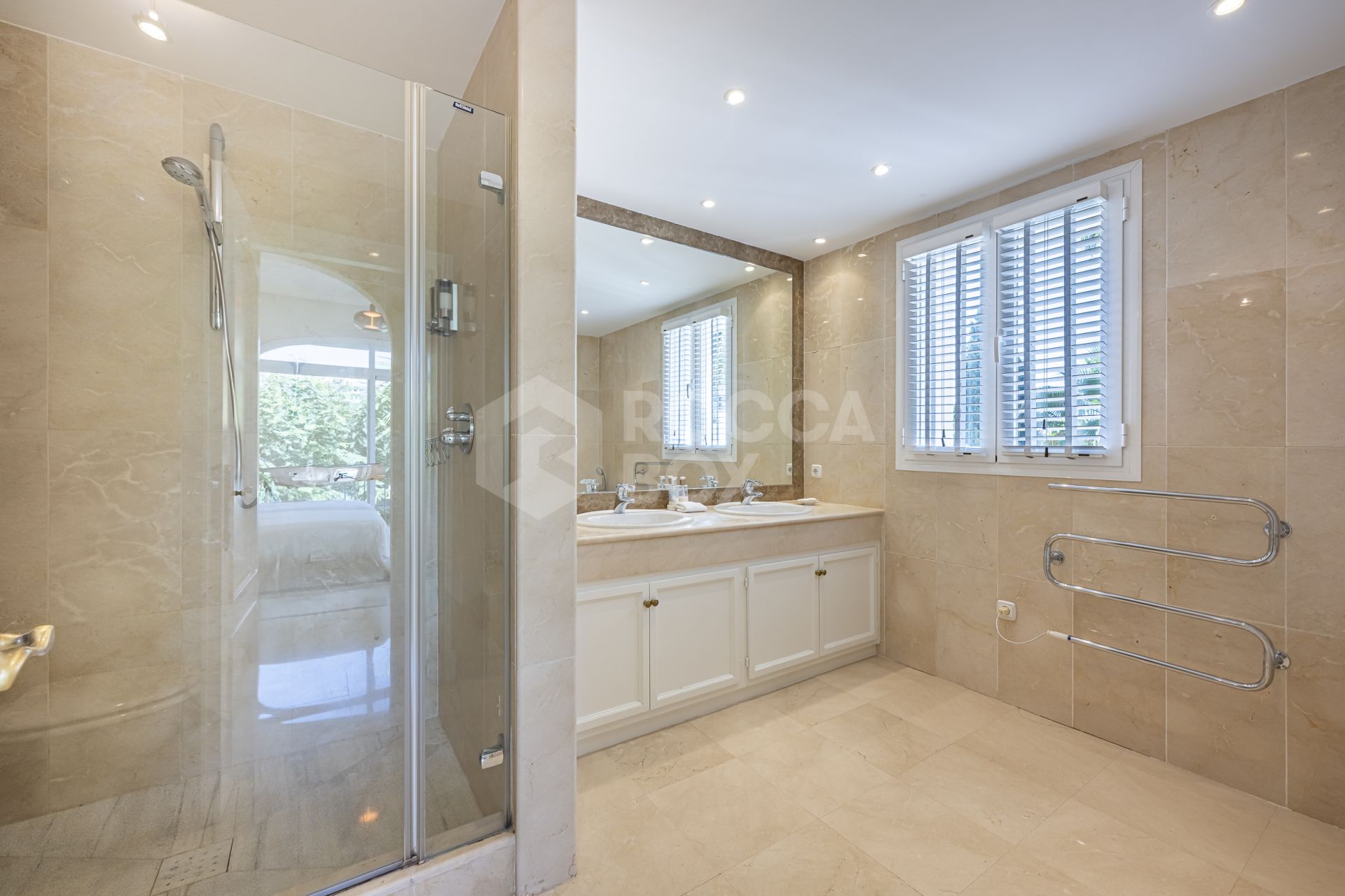 Exquisite Frontline Golf Luxury Villa with Private Pool and Garden