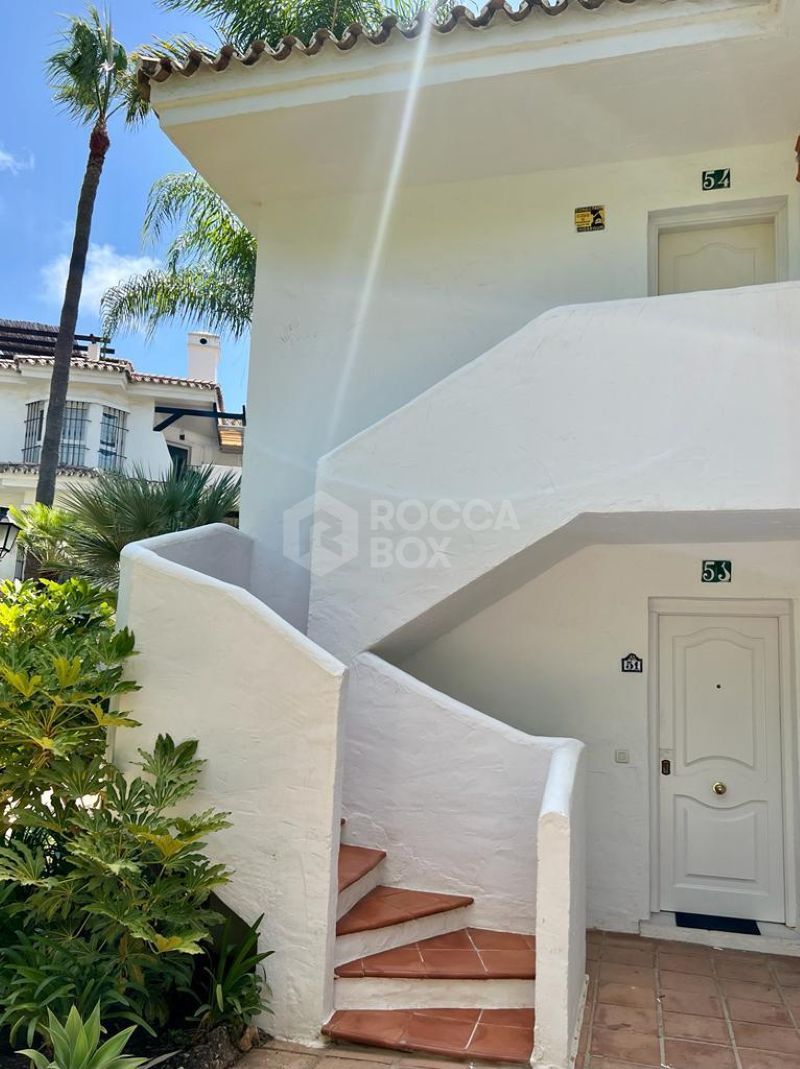 1-Bedroom Apartment in Los Naranjos, Aloha – Costa del Sol