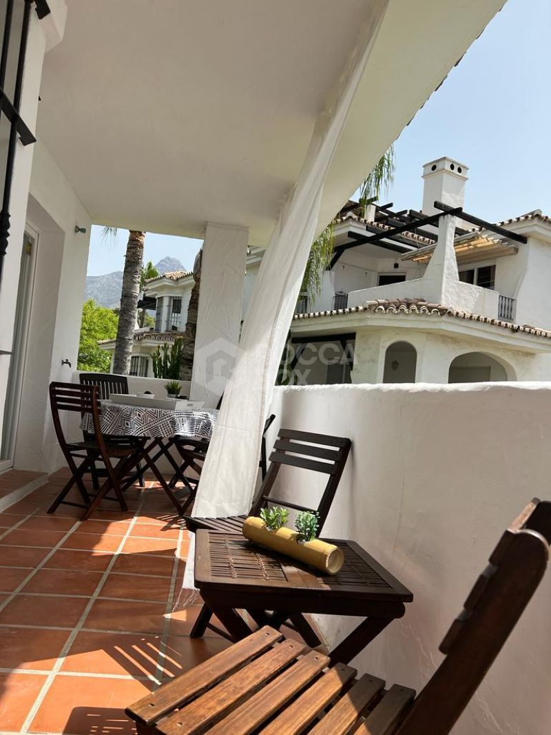 1-Bedroom Apartment in Los Naranjos, Aloha – Costa del Sol