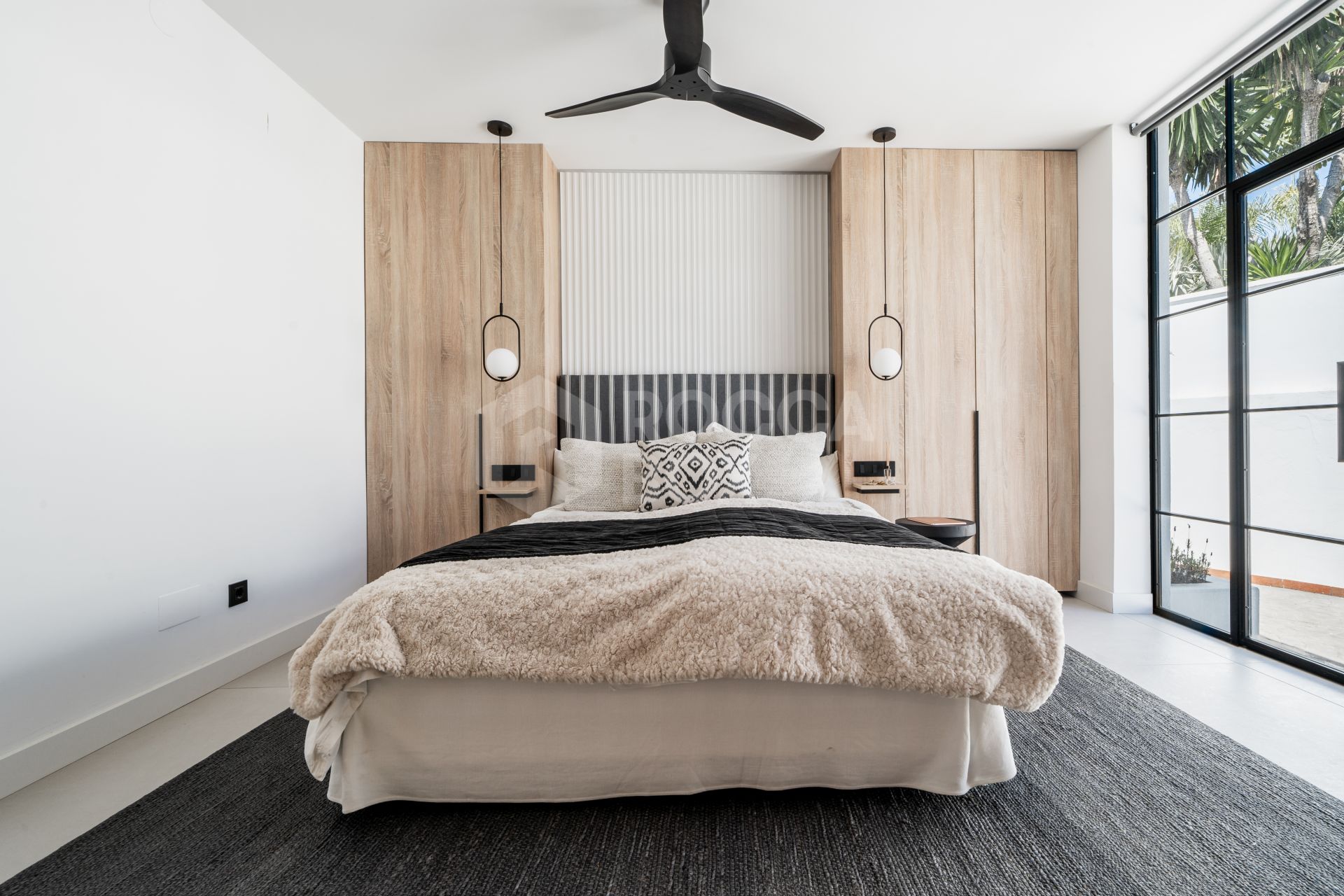 Exquisite Four-Bedroom Villa with Panoramic Views and Luxurious Amenities