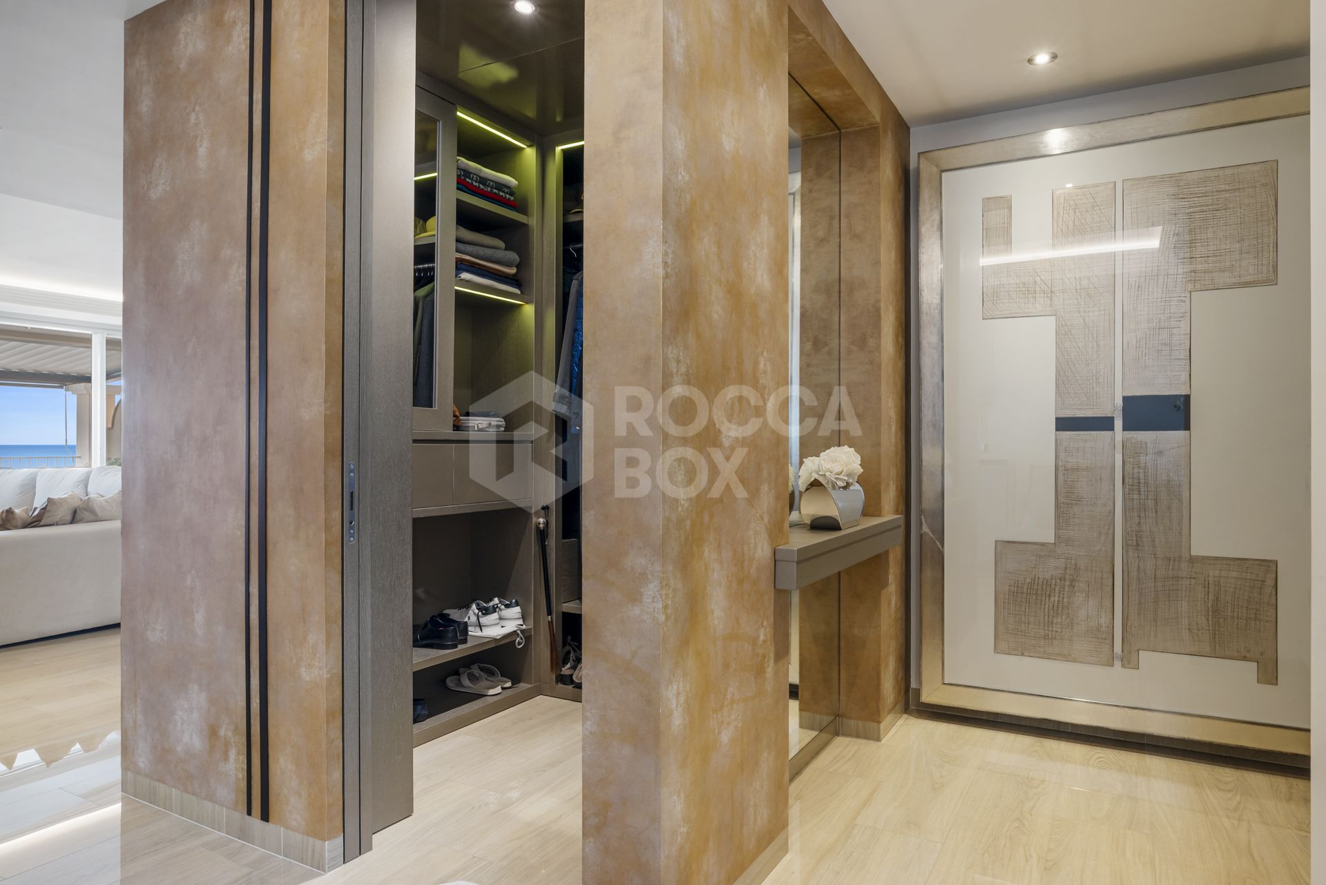 Exquisite Four-Bedroom Luxury Penthouse with Panoramic Views and Exceptional Amenities