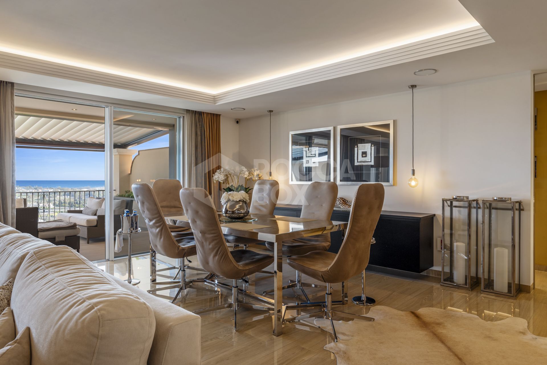 Exquisite Four-Bedroom Luxury Penthouse with Panoramic Views and Exceptional Amenities