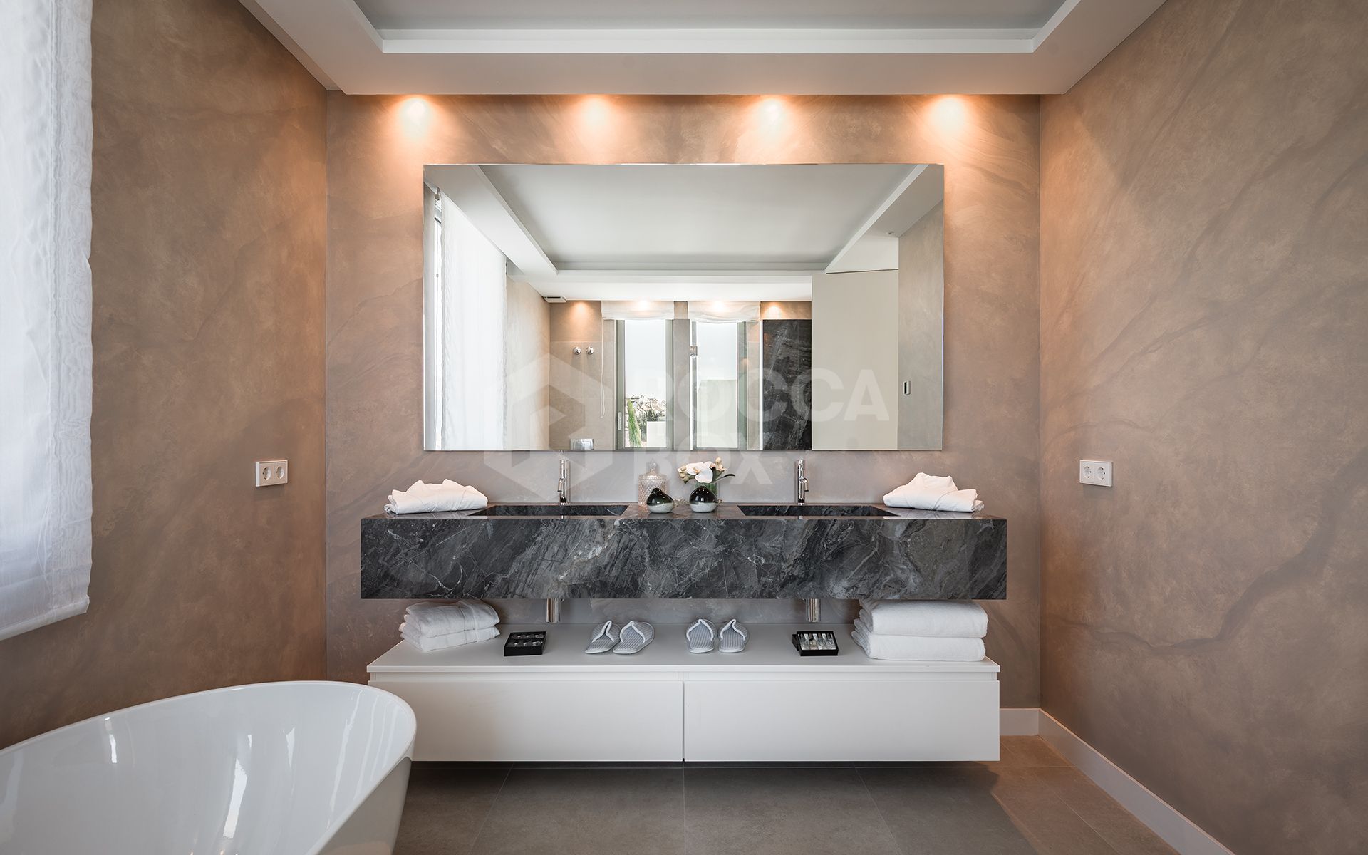 Modern Luxury Villa in El Paraíso, New Golden Mile