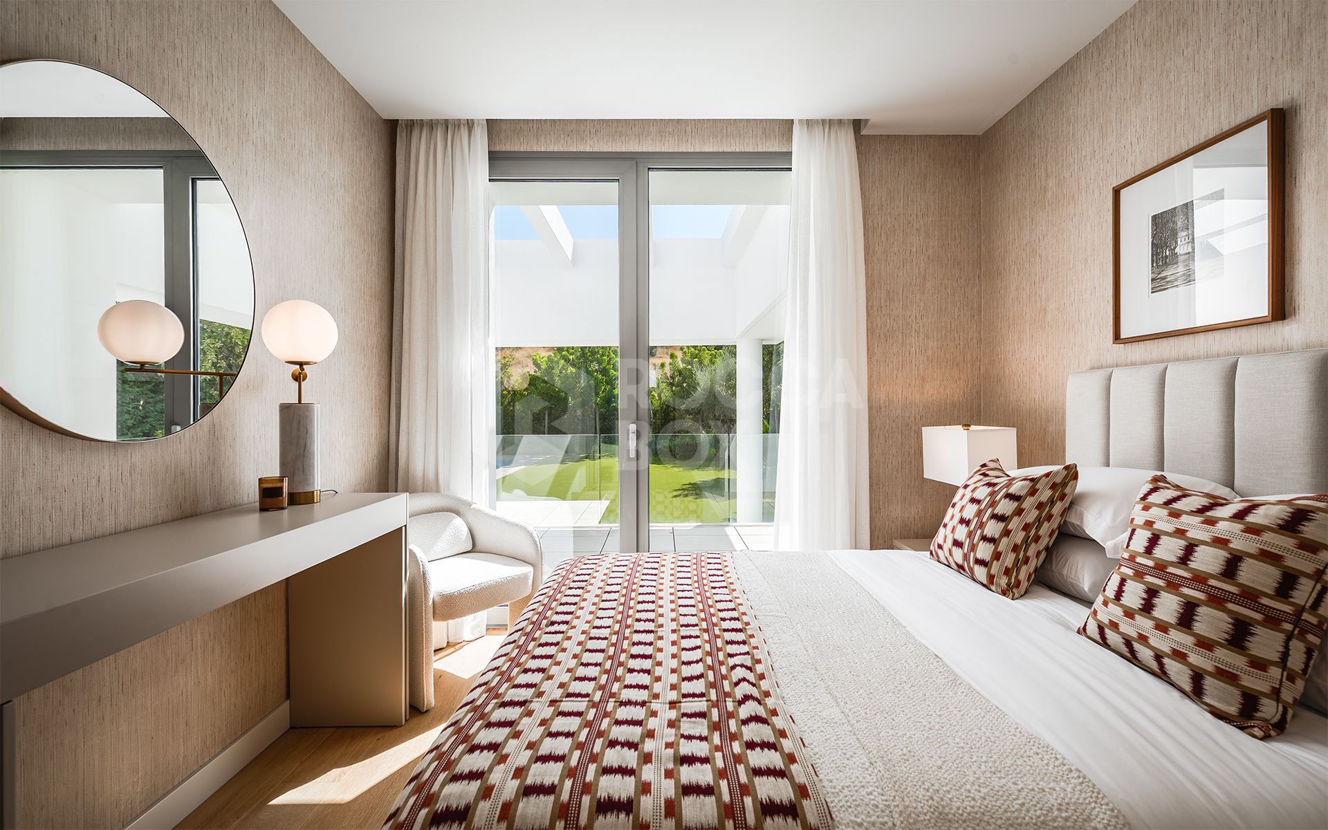 Modern Luxury Villa in El Paraíso, New Golden Mile