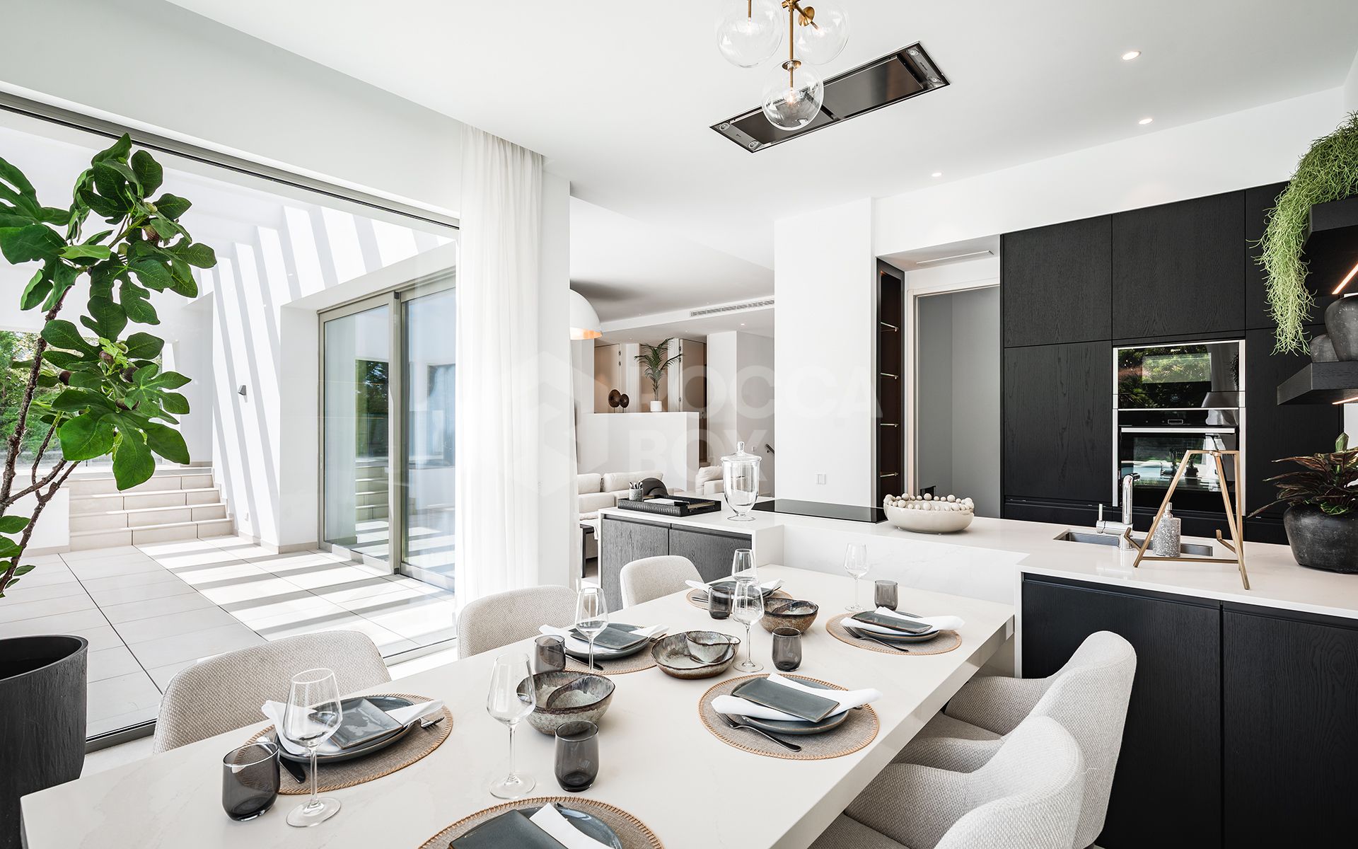 Modern Luxury Villa in El Paraíso, New Golden Mile