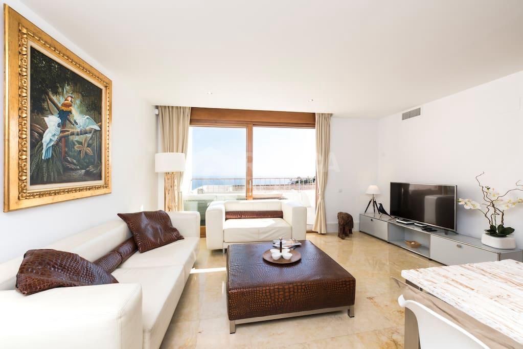 Luxury Duplex Available With Stunning Sea Views