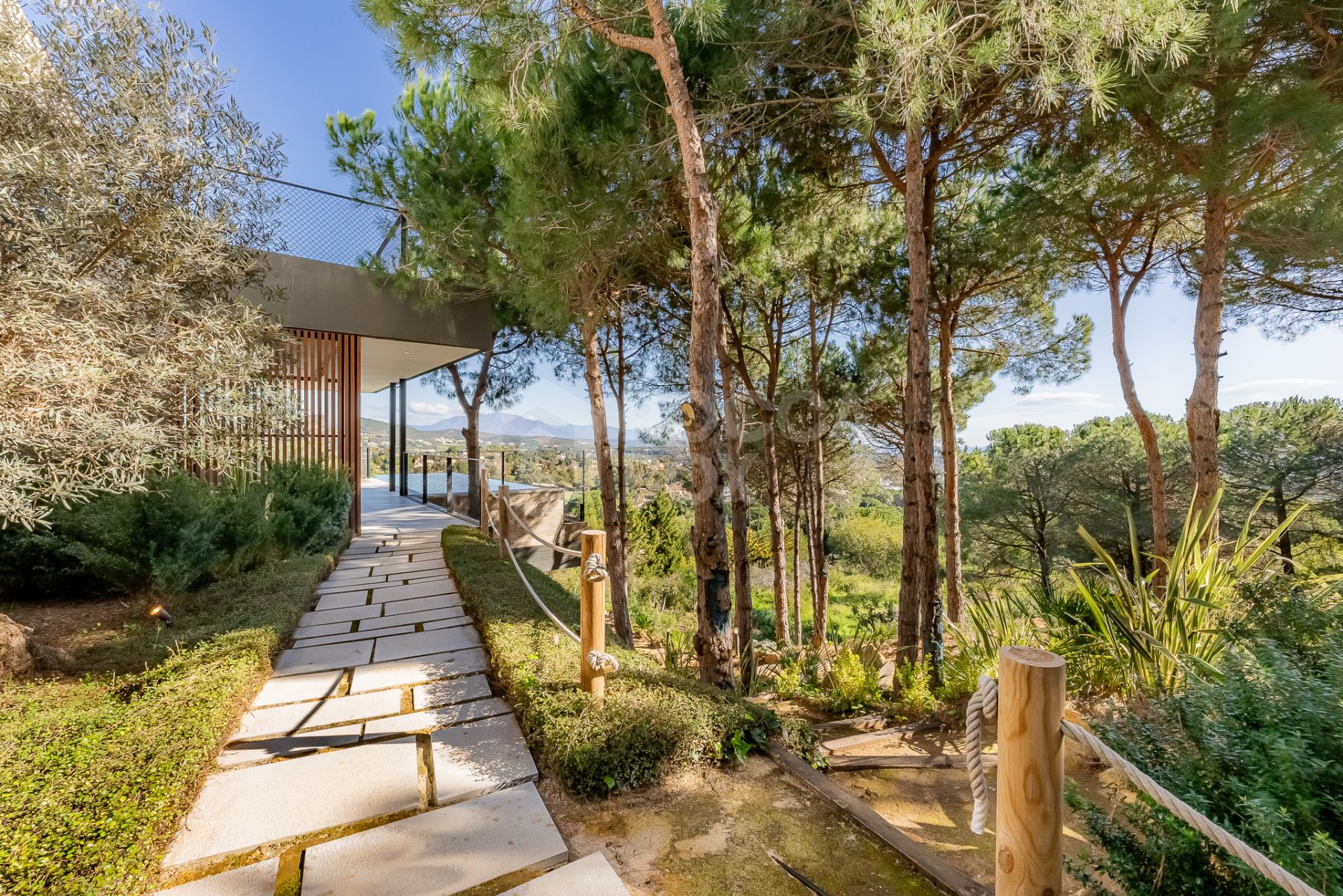 Stunning Contemporary Villa with Award-Winning Design, Panoramic Views, and Sustainable Features in Sotogrande