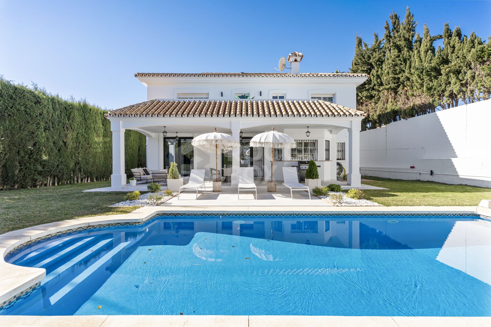 Sun-Drenched Andalusian Retreat with Modern Comforts in Mijas Golf