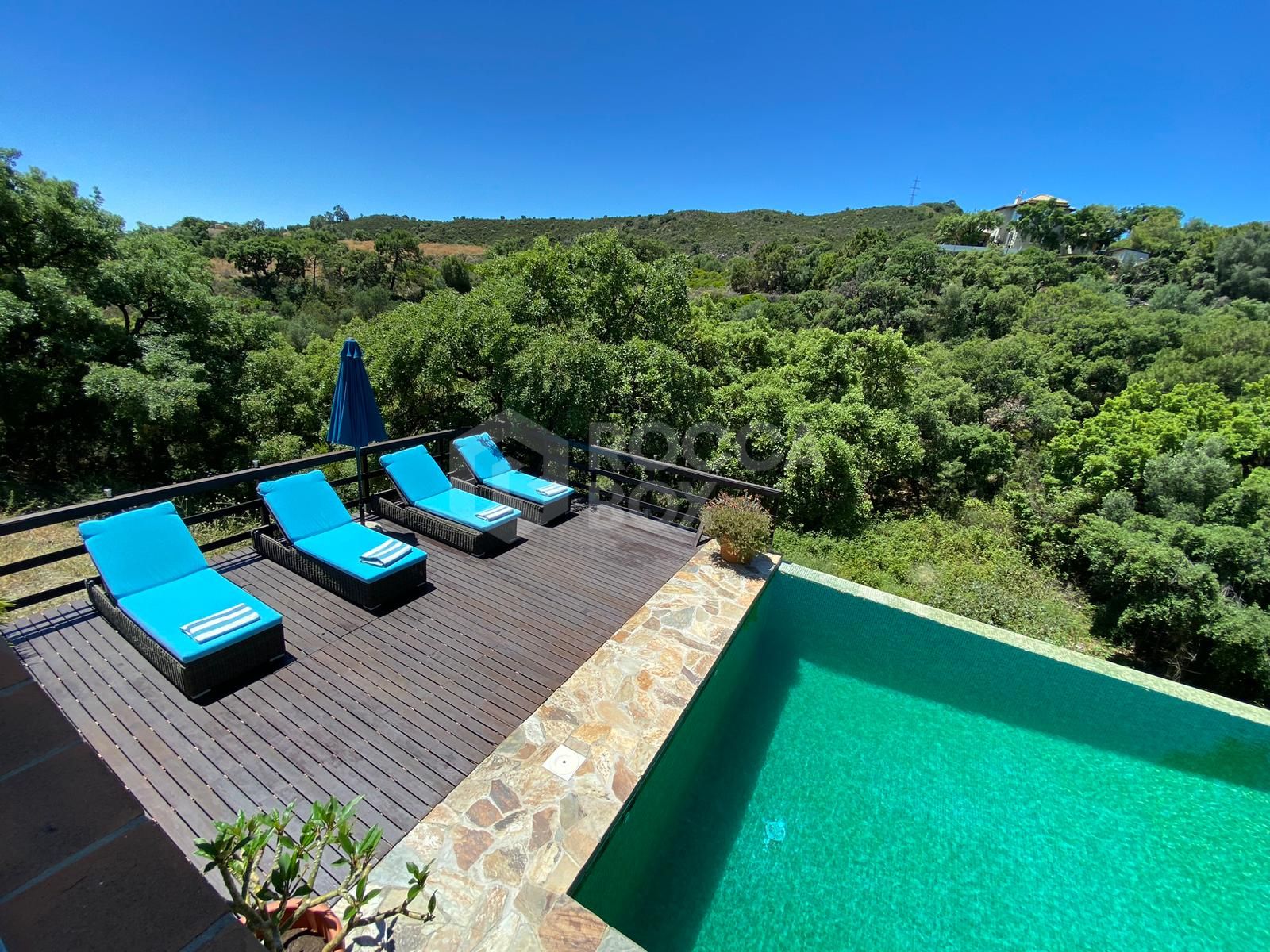 Villa with Infinity Pool, Stunning Views, and Peaceful Retreat