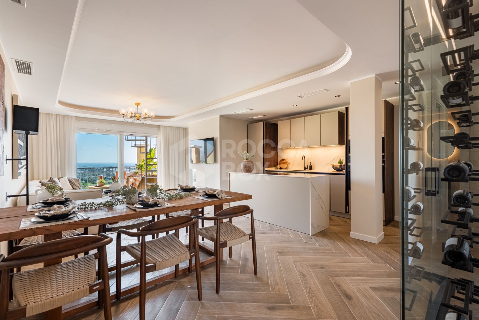 Exquisite Penthouse with Panoramic Views in Los Almendros, Benahavis