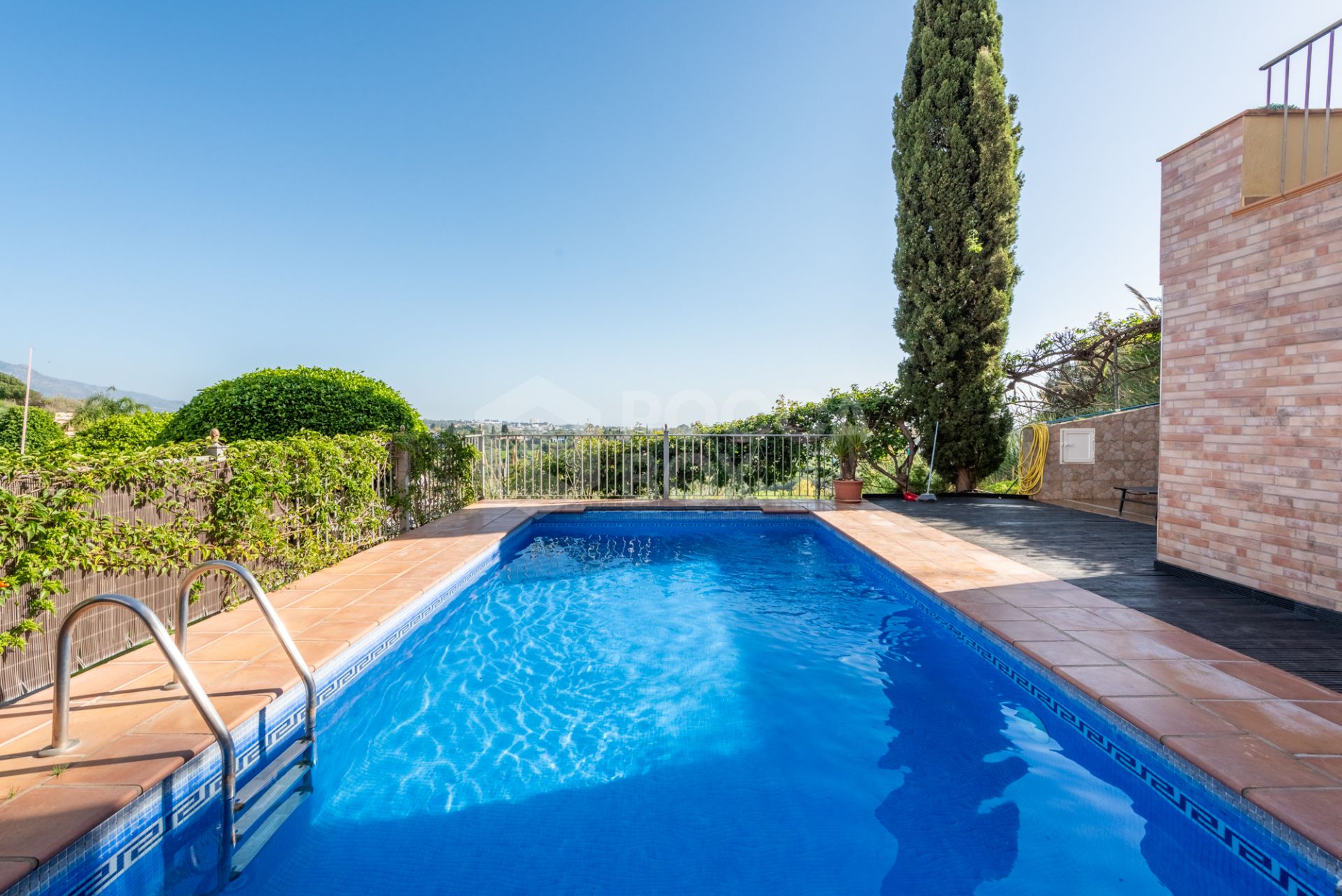 Exquisite Penthouse with Panoramic Views in Los Almendros, Benahavis