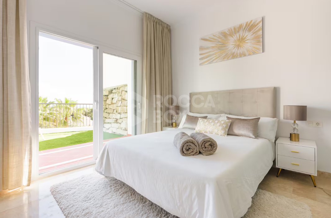 3-Bedroom Apartment in Paraiso Pueblo, Benahavis