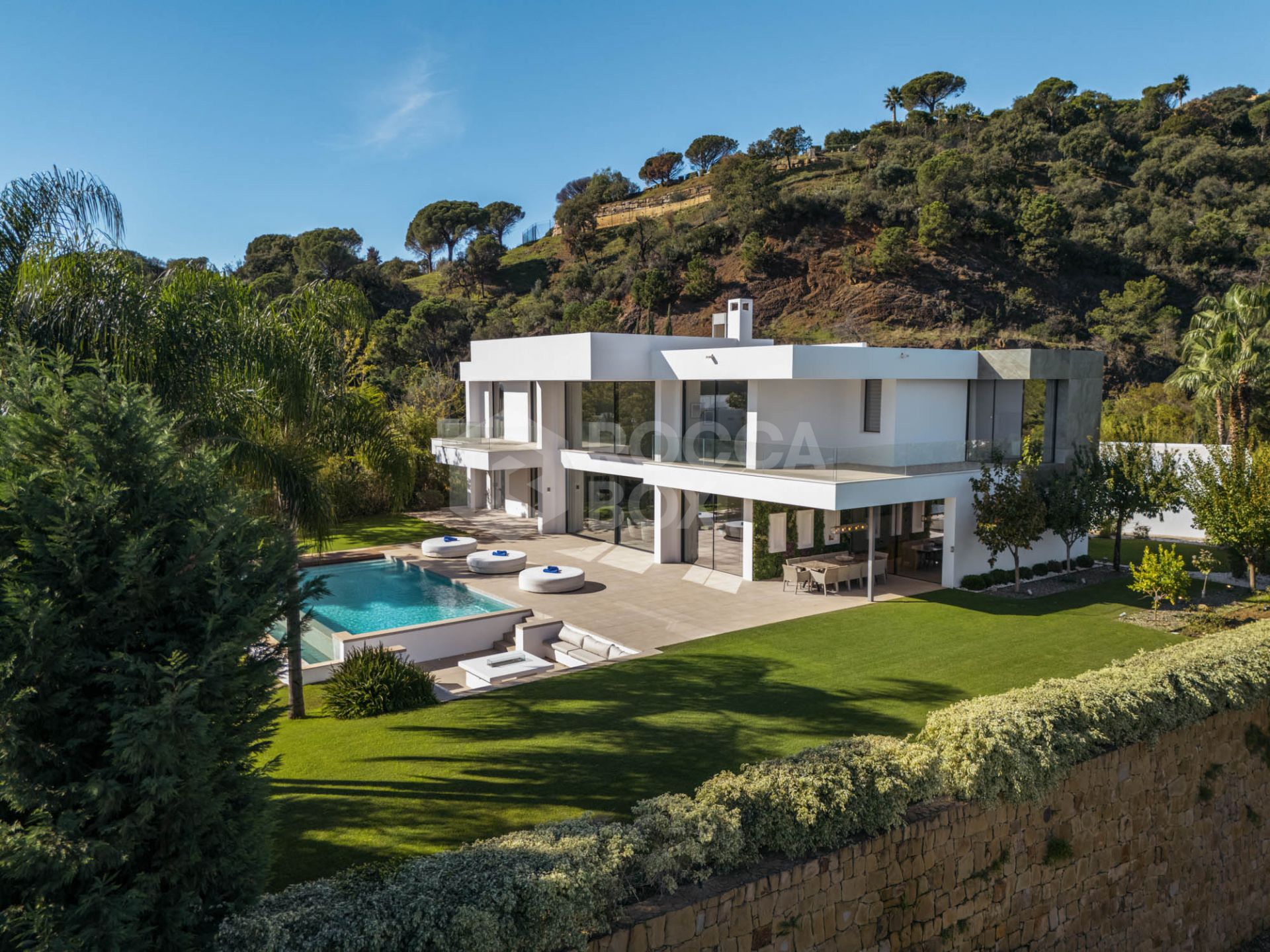 Elegant Mediterranean Villa with Breathtaking Panoramic Views