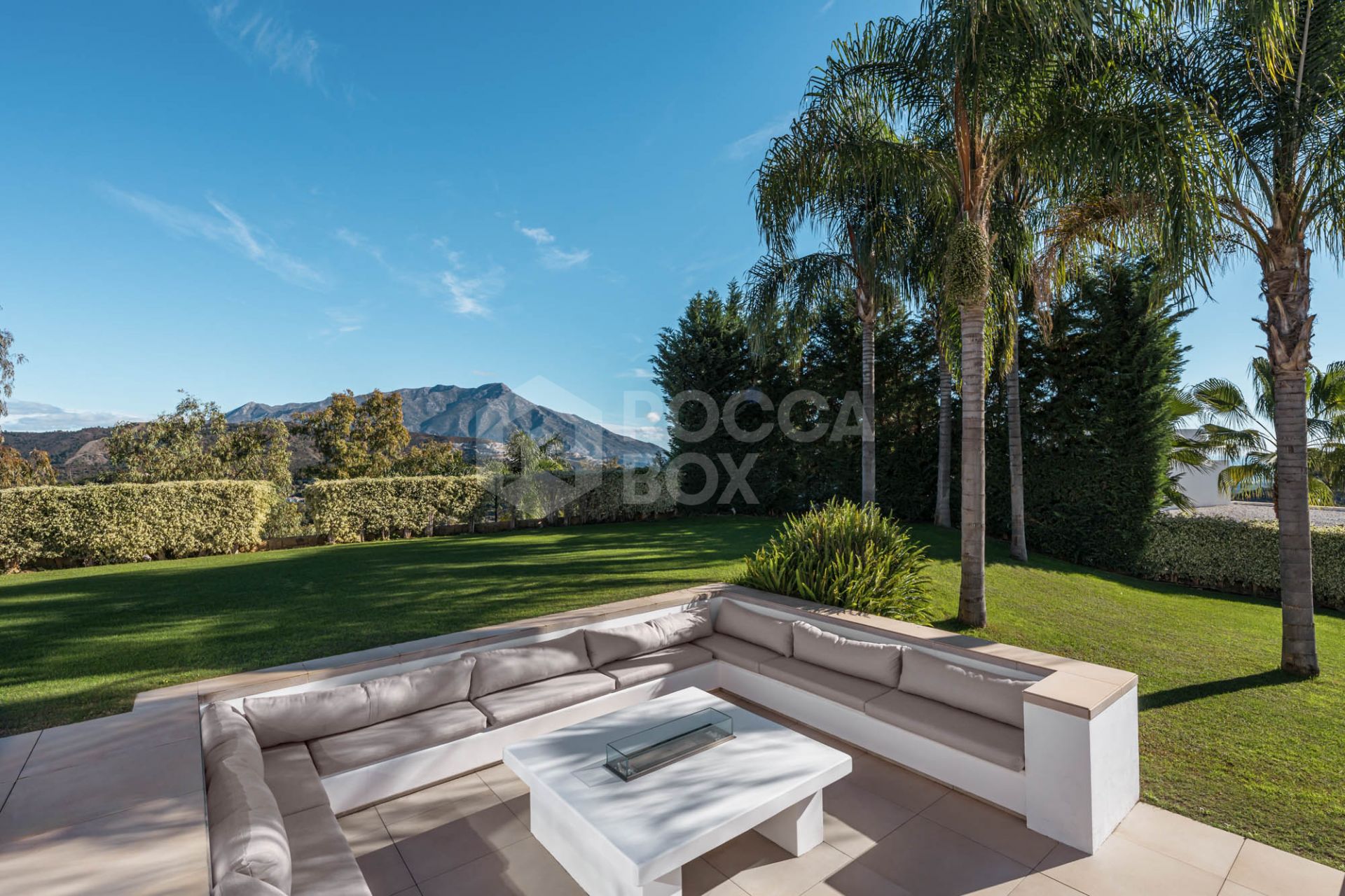 Elegant Mediterranean Villa with Breathtaking Panoramic Views