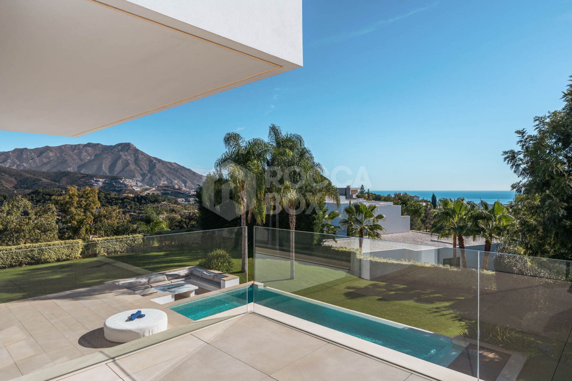 Elegant Mediterranean Villa with Breathtaking Panoramic Views