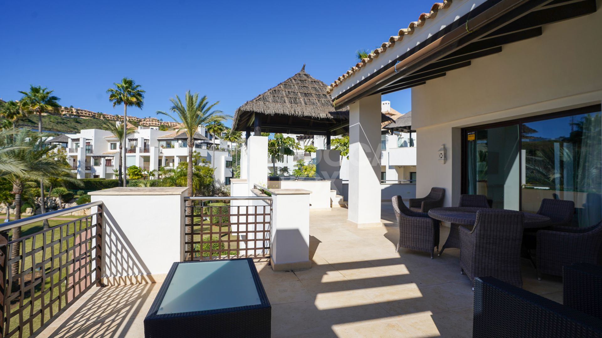 Penthouse in Mirador del Paraiso, Benahavis