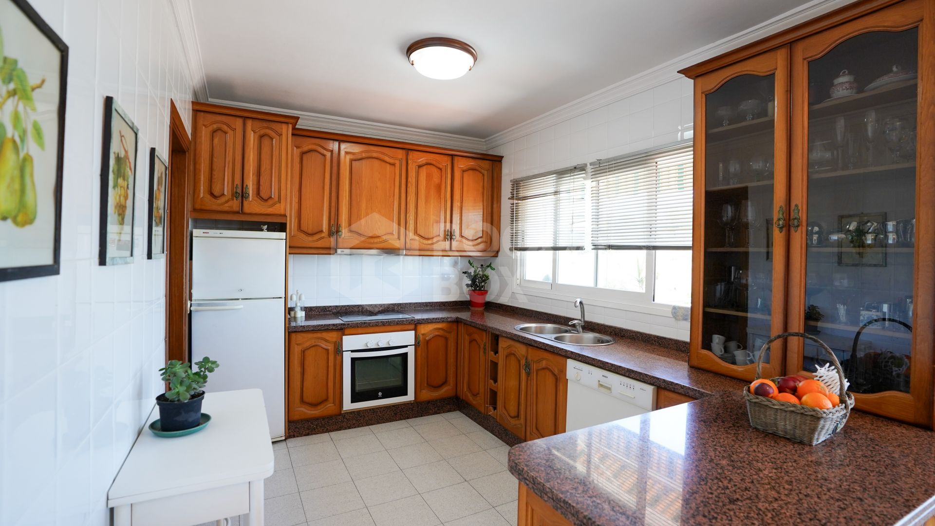 Four-Bedroom Villa with Sea Views in Marbella