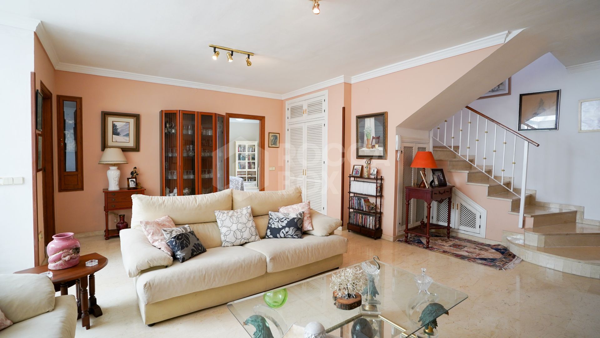 Four-Bedroom Villa with Sea Views in Marbella