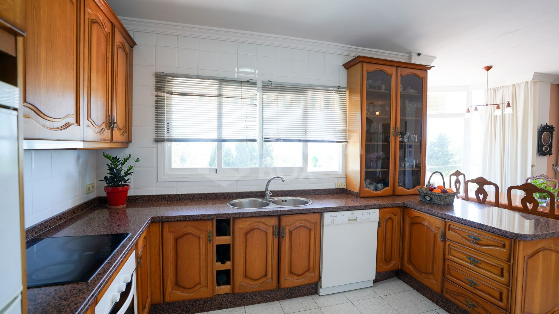 Four-Bedroom Villa with Sea Views in Marbella