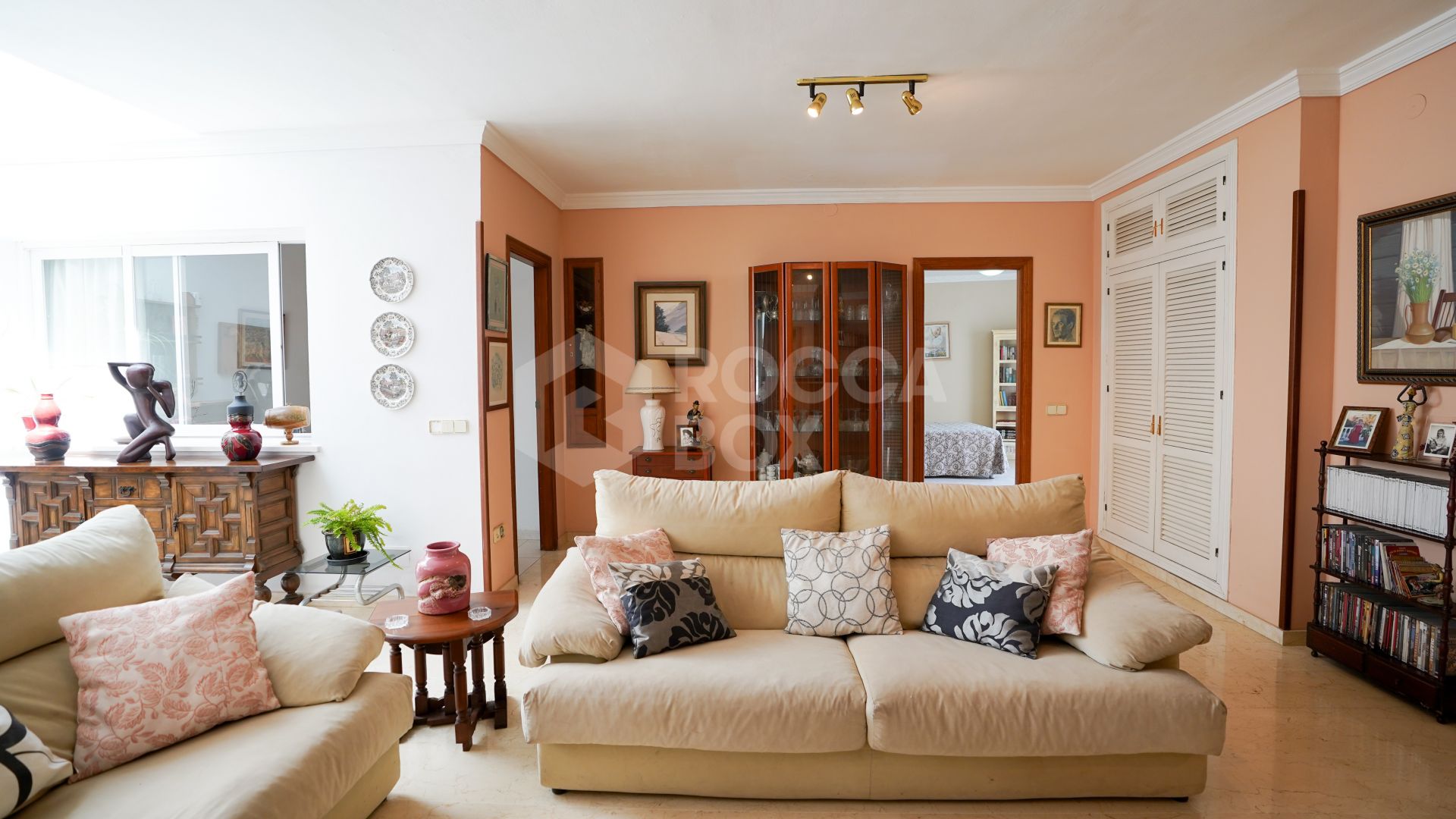 Four-Bedroom Villa with Sea Views in Marbella