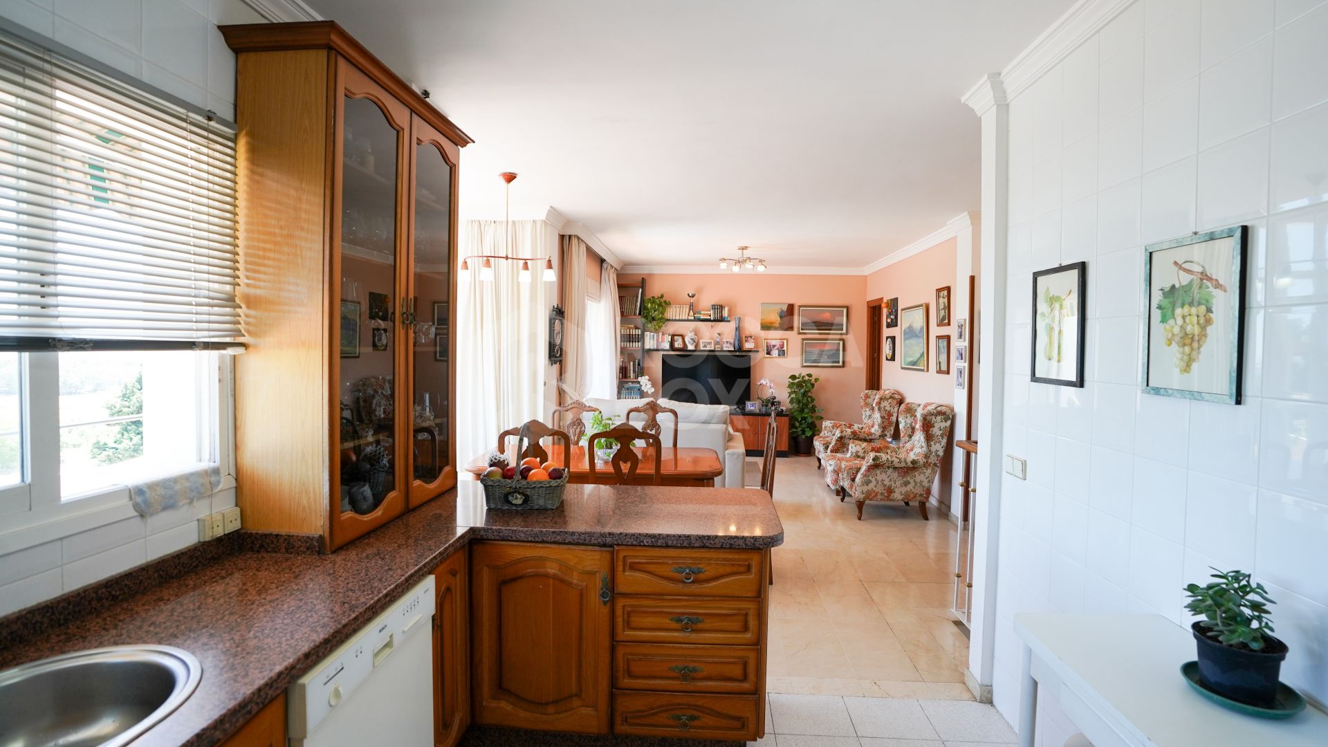 Four-Bedroom Villa with Sea Views in Marbella