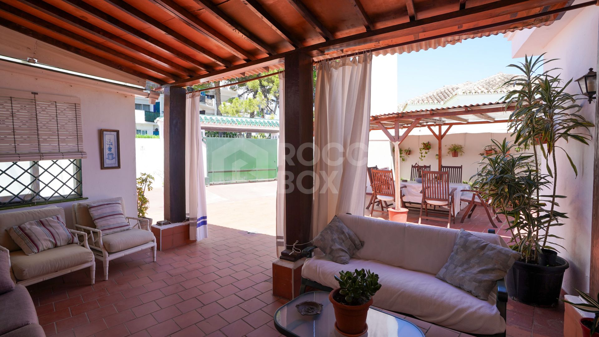 Four-Bedroom Villa with Sea Views in Marbella