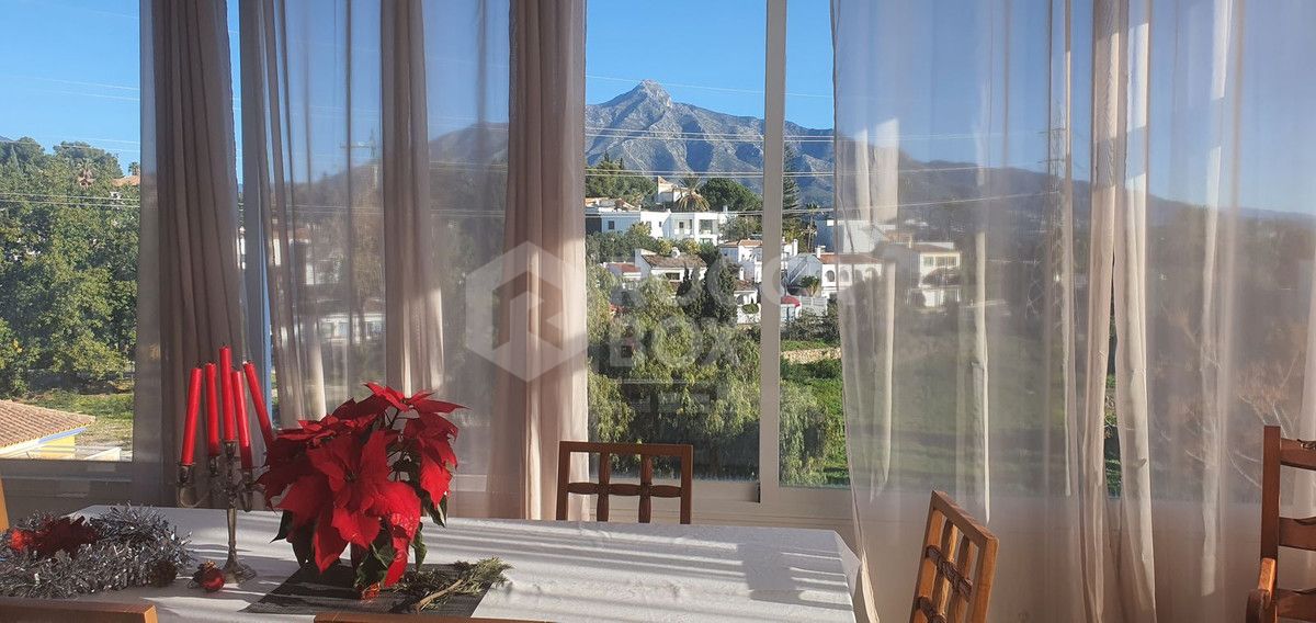 Unique Investment Opportunity – Villa with Approved Project & Panoramic Views