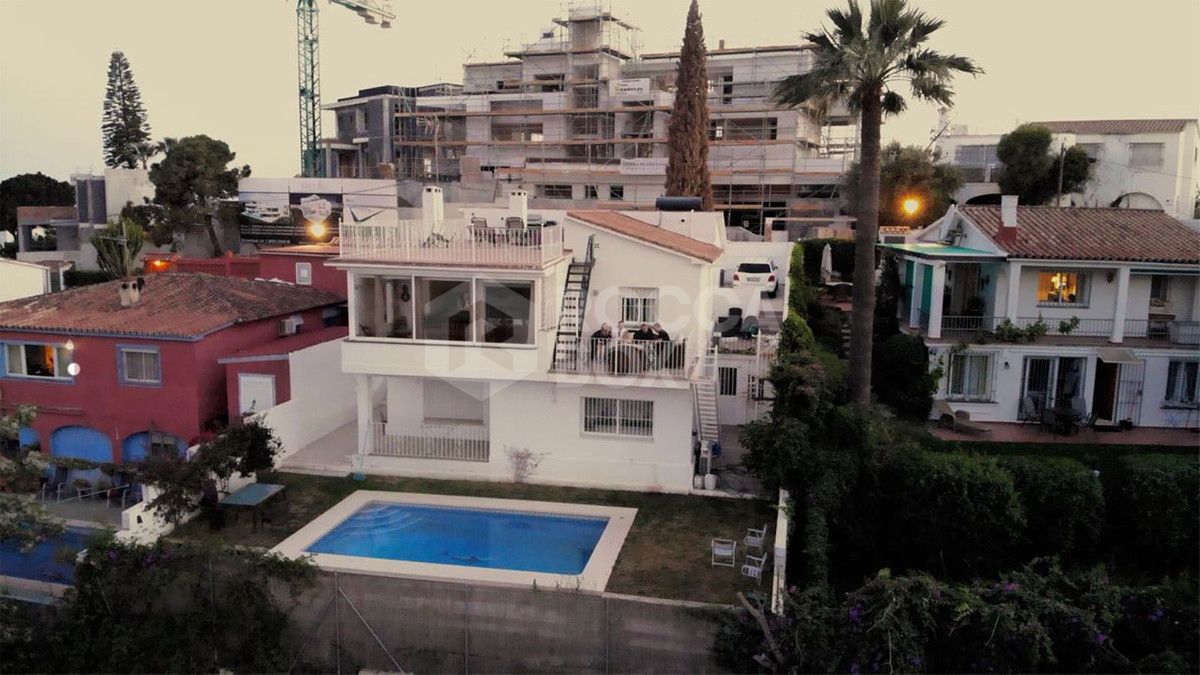 Unique Investment Opportunity – Villa with Approved Project & Panoramic Views