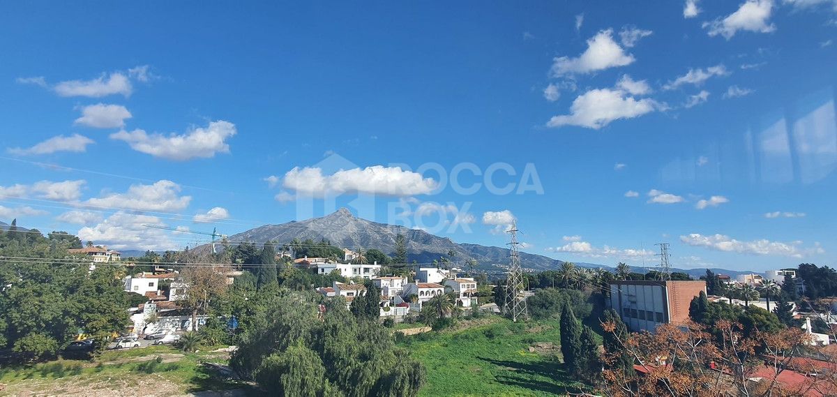 Unique Investment Opportunity – Villa with Approved Project & Panoramic Views