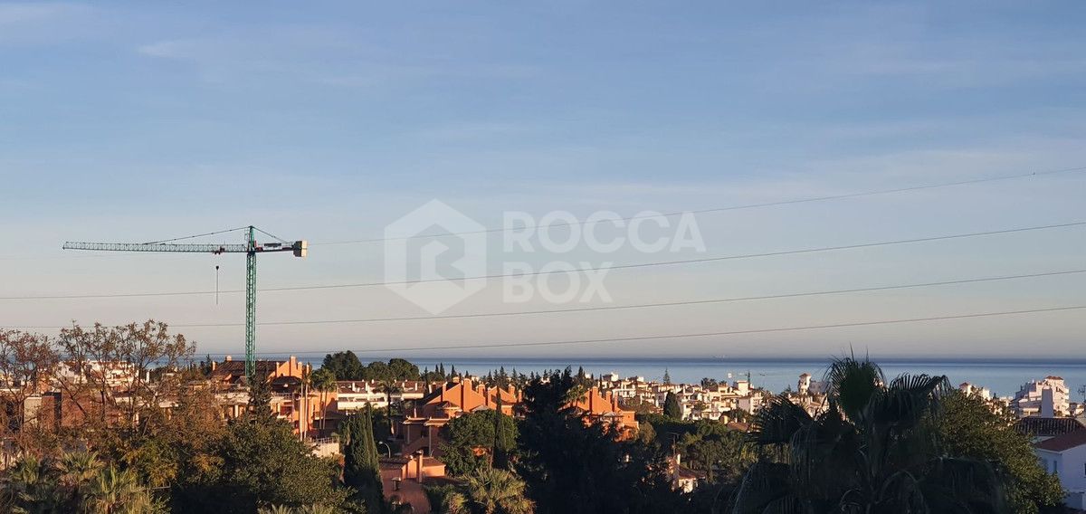 Unique Investment Opportunity – Villa with Approved Project & Panoramic Views