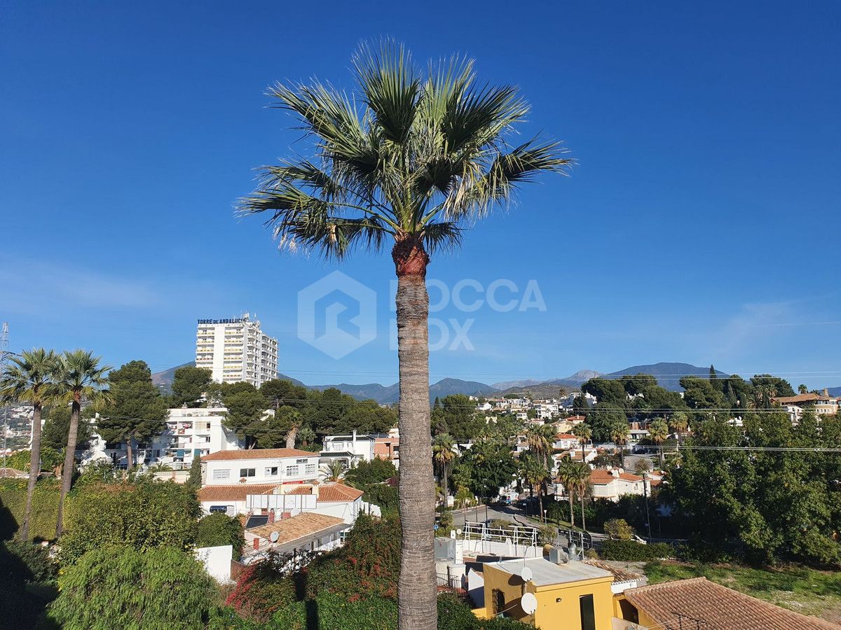 Unique Investment Opportunity – Villa with Approved Project & Panoramic Views