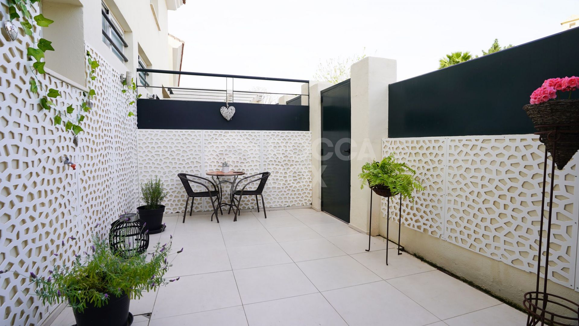 3-Bedroom Town House with Private Garden