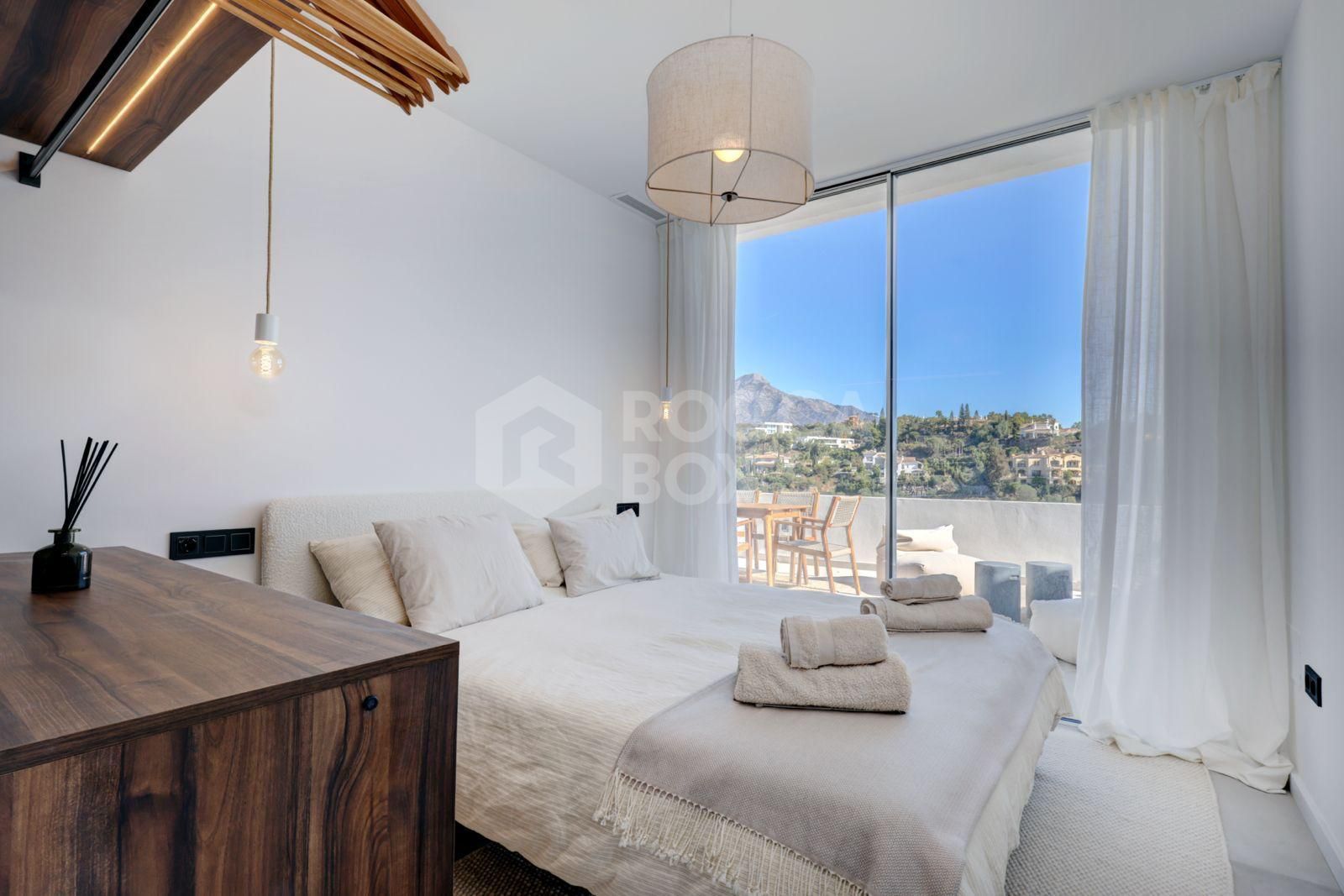 3-Bedroom Apartment in La Quinta, Benahavis