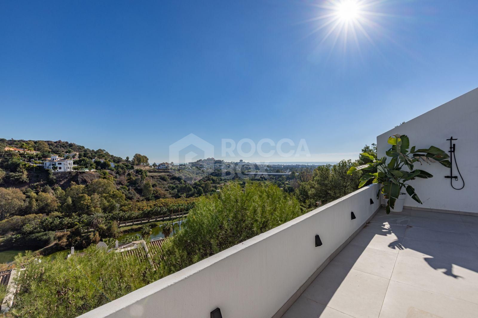 3-Bedroom Apartment in La Quinta, Benahavis