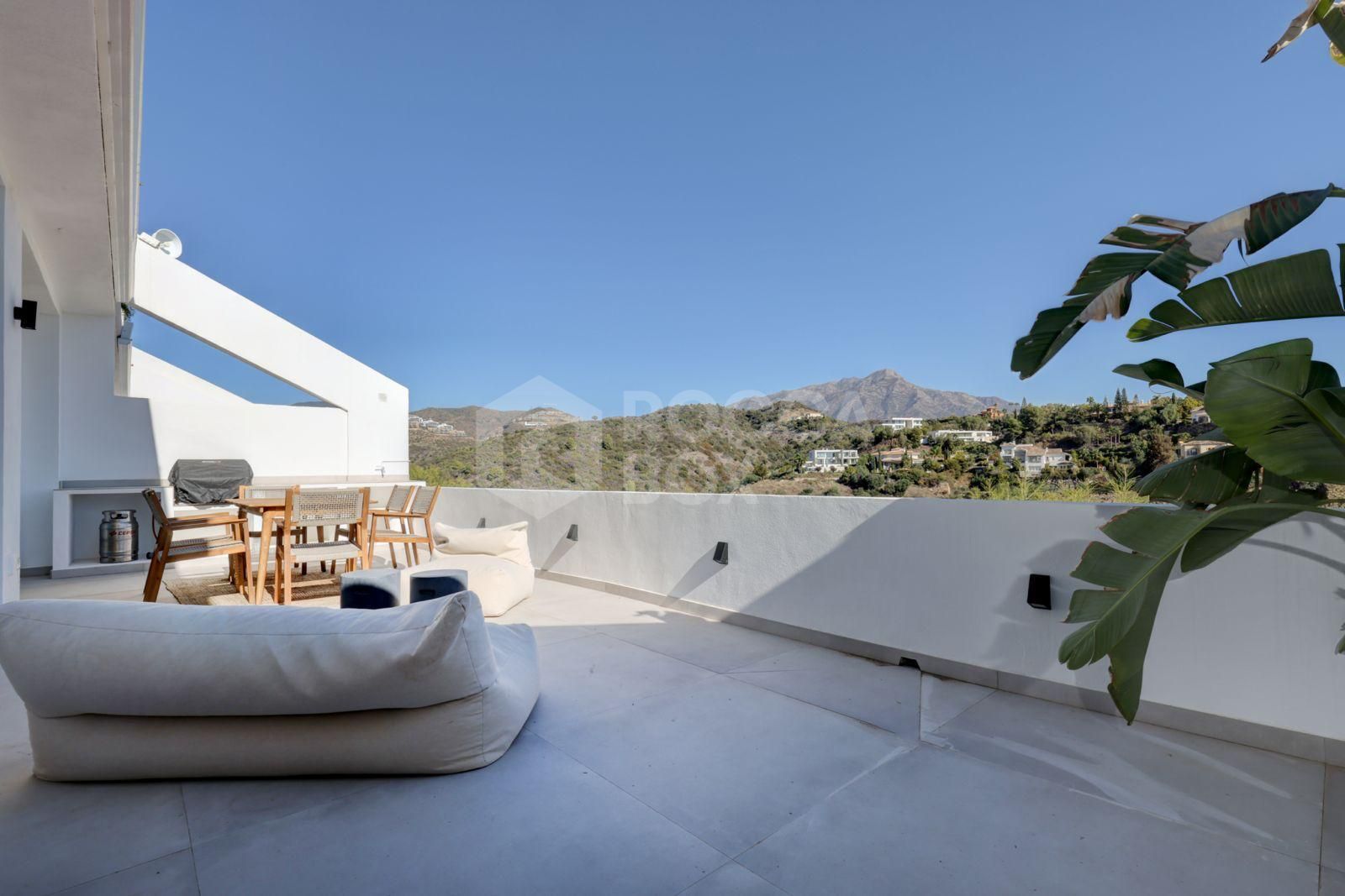 3-Bedroom Apartment in La Quinta, Benahavis