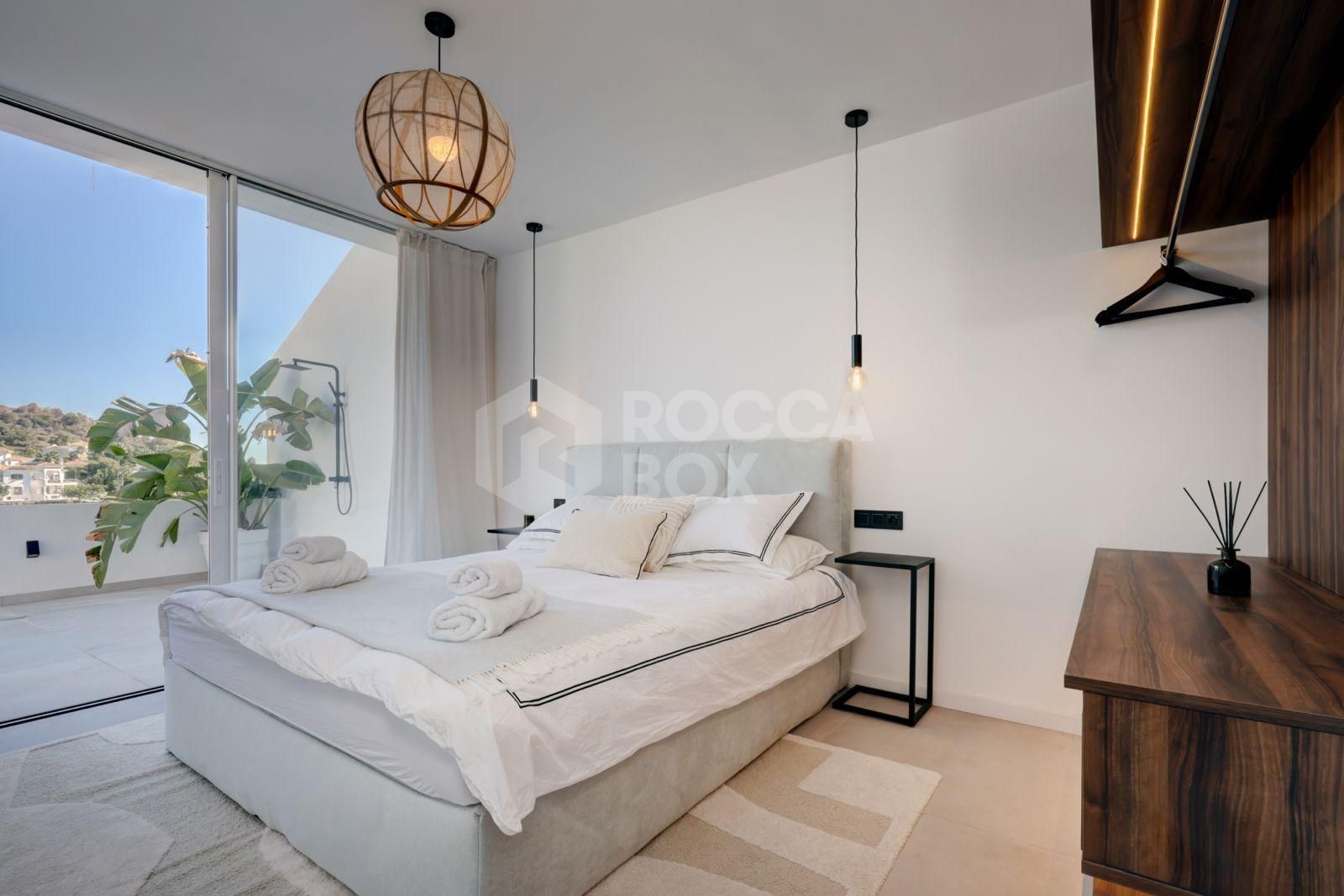 3-Bedroom Apartment in La Quinta, Benahavis