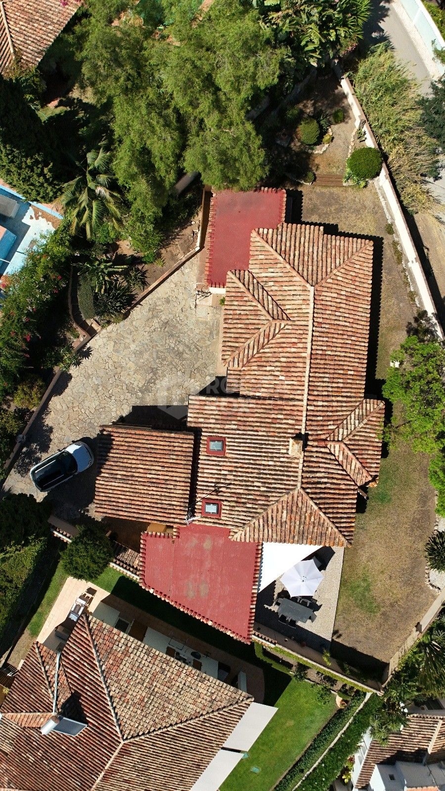 Charming Villa with Sea & Mountain Views Near La Zagaleta