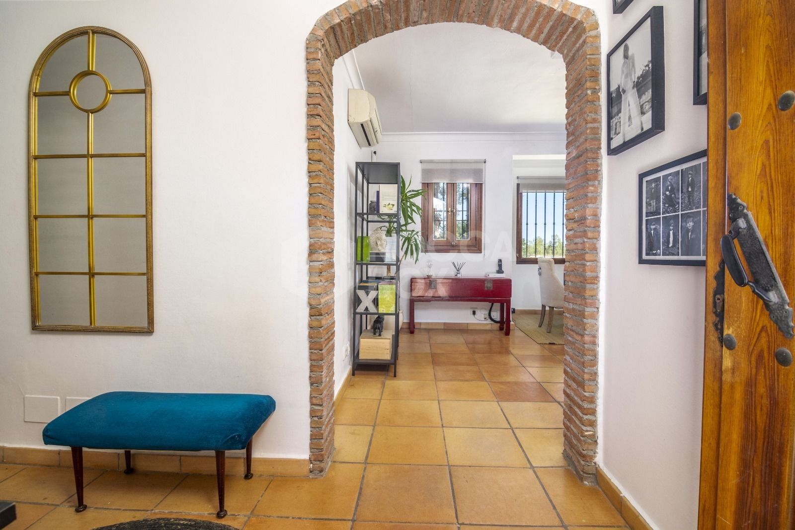Charming Villa with Sea & Mountain Views Near La Zagaleta