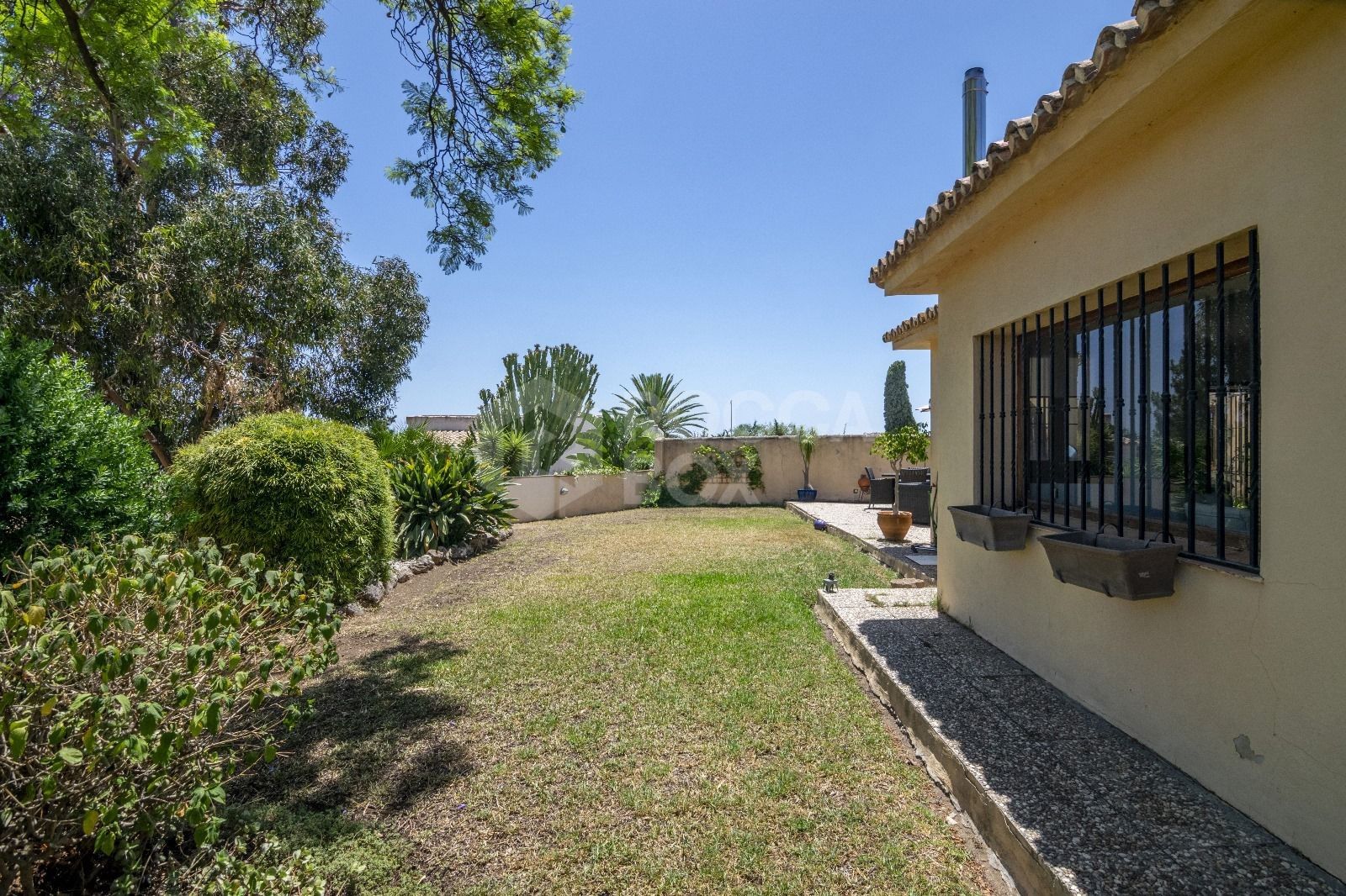 Charming Villa with Sea & Mountain Views Near La Zagaleta