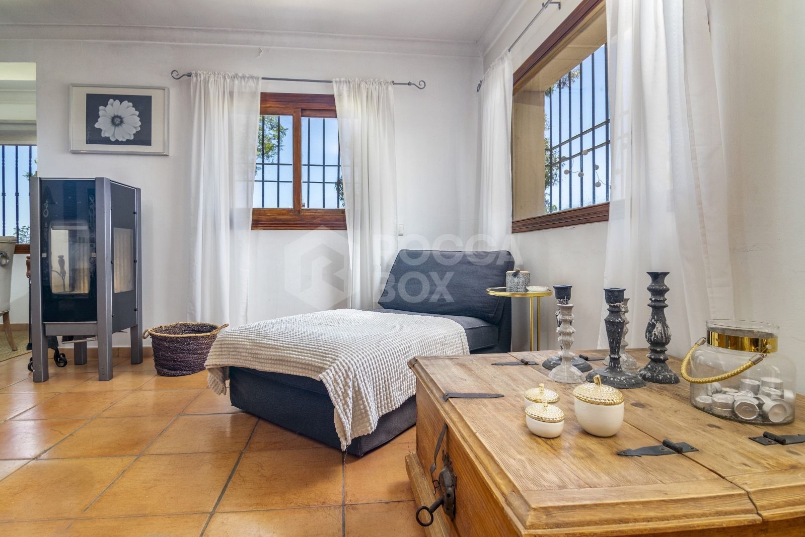 Charming Villa with Sea & Mountain Views Near La Zagaleta