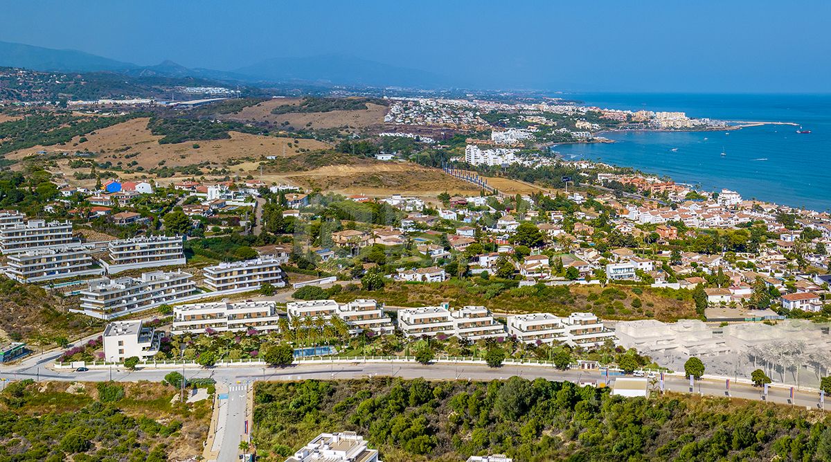 Elevated Coastal Living with Panoramic Sea Views