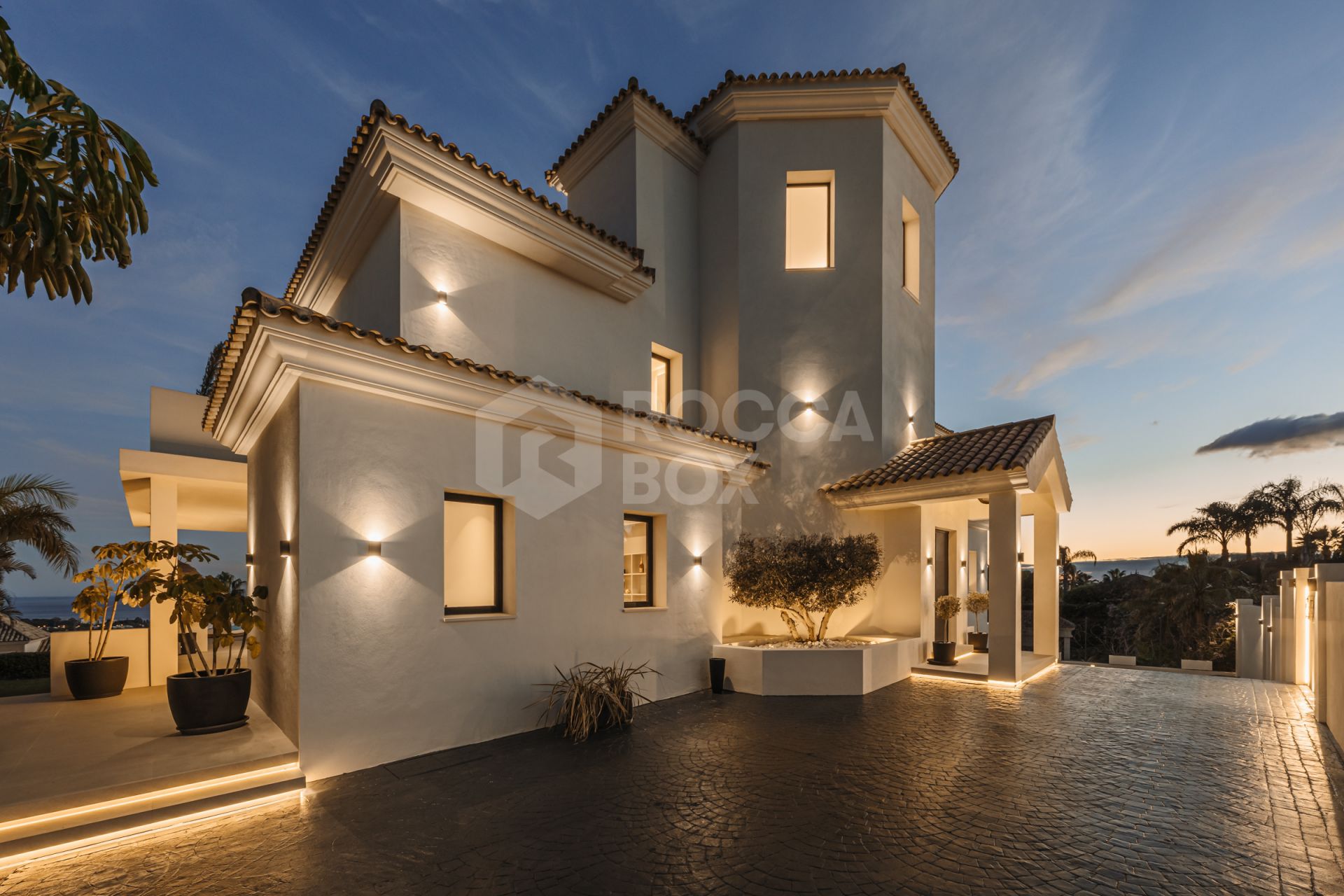 Exquisite Family Estate in Los Flamingos with Panoramic Views