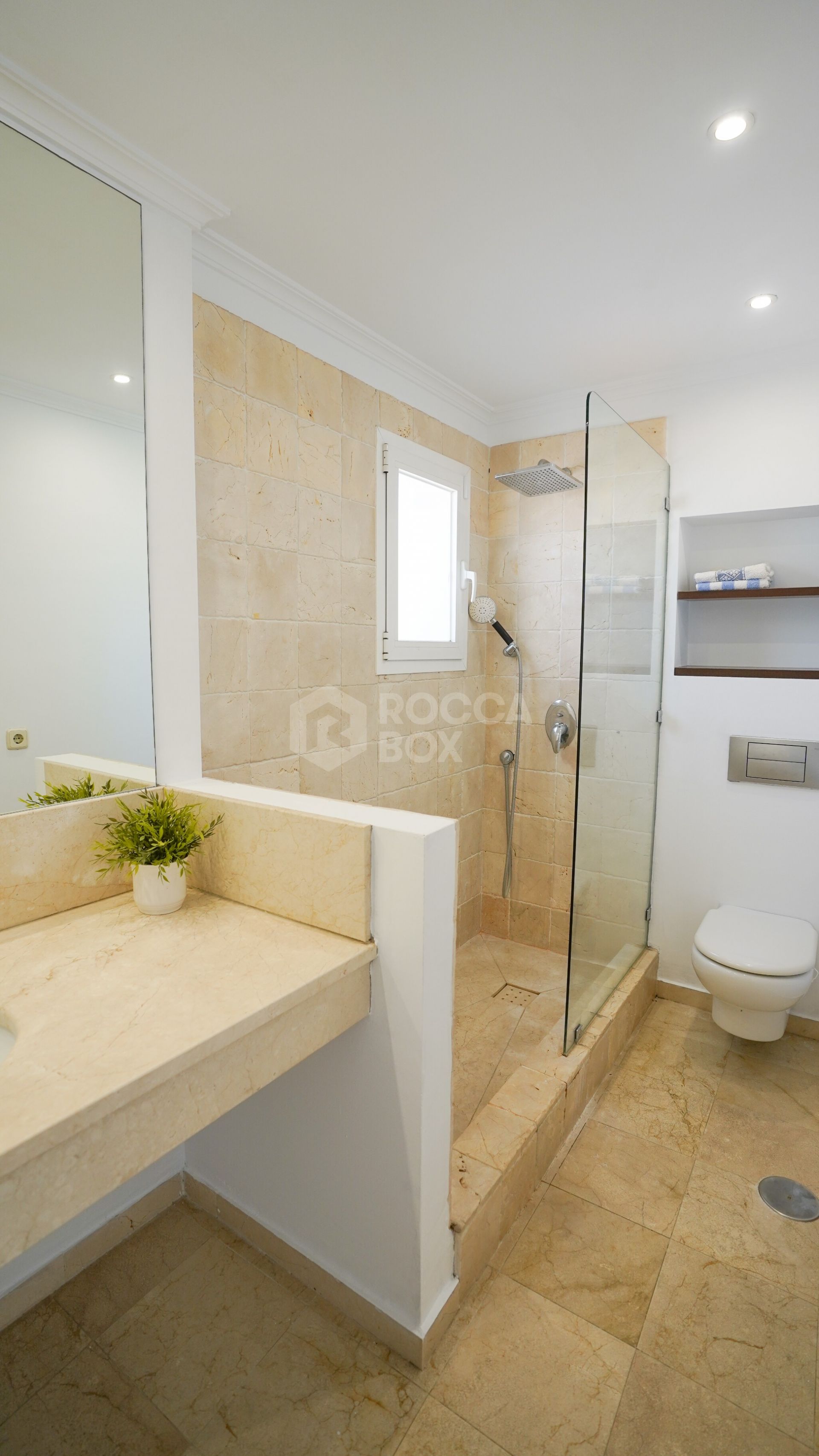 Penthouse with Stunning Views in Nagüeles