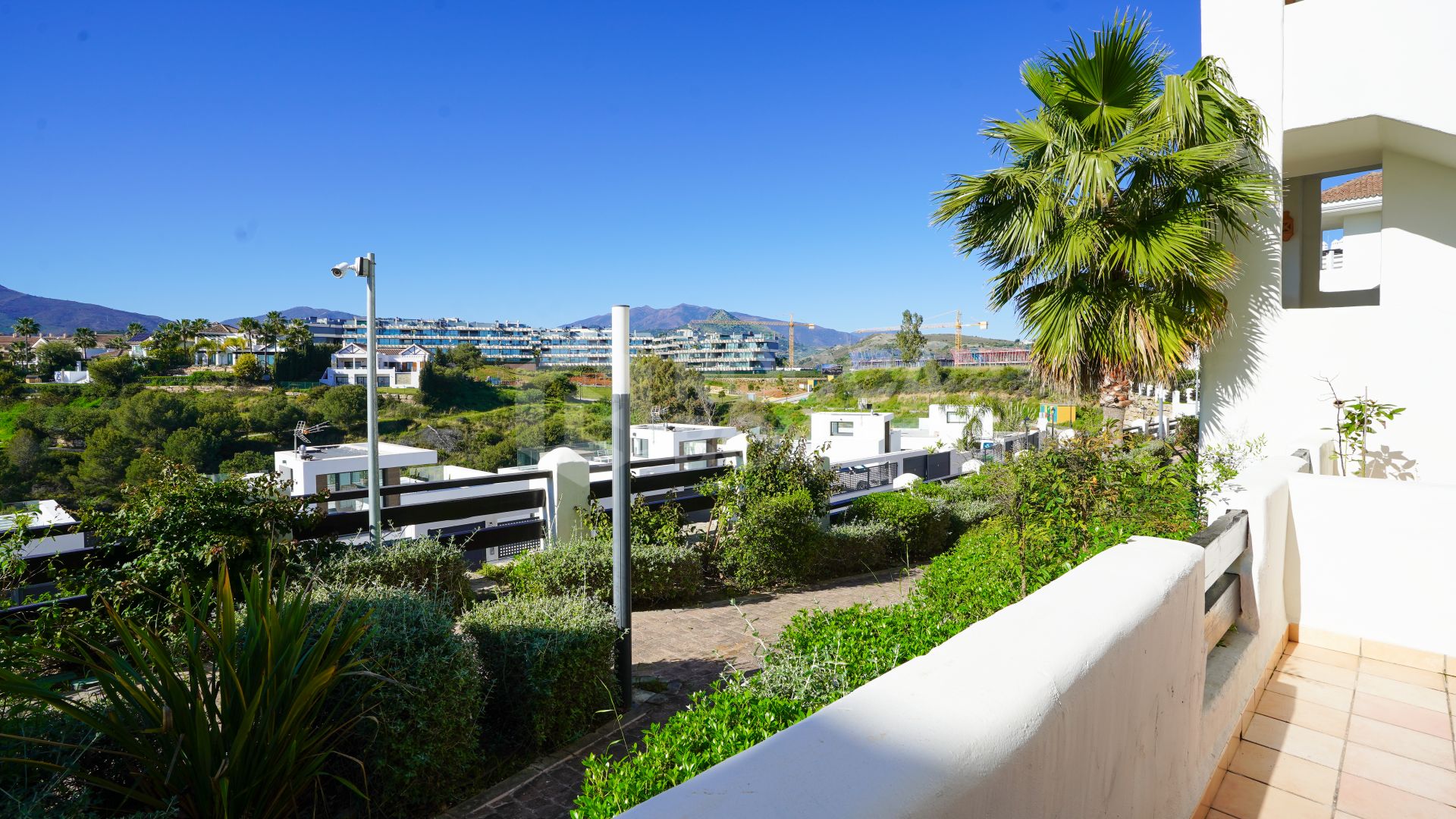 Elegant Ground Floor Apartment in Gated Community with Sea Views