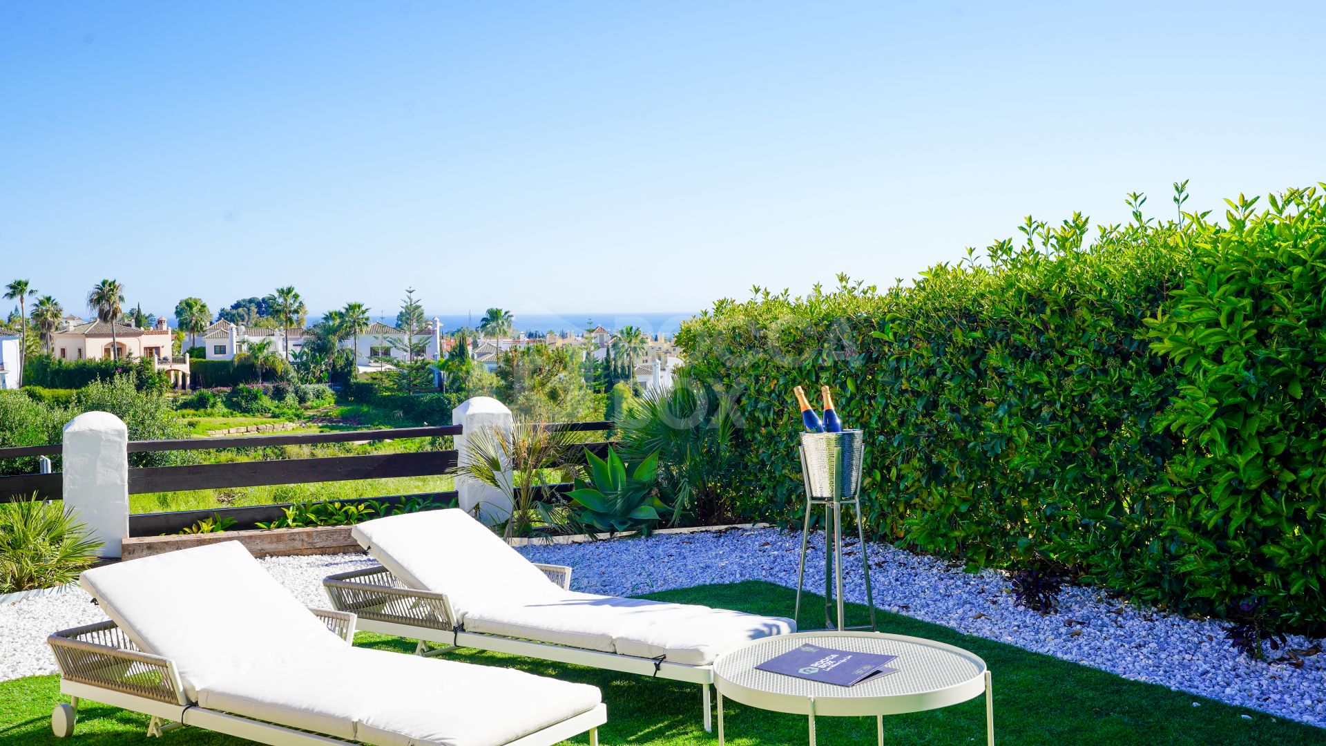 Elegant Ground Floor Apartment in Gated Community with Sea Views